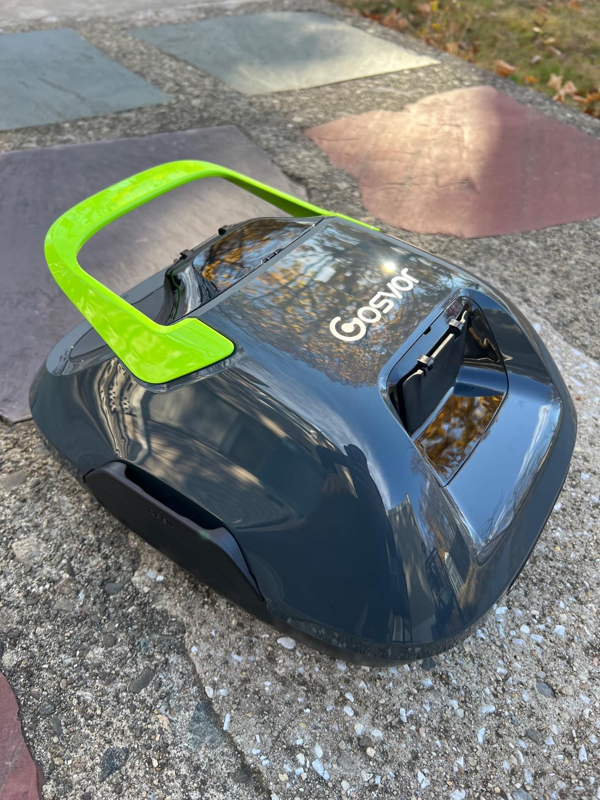 Cordless Robotic Pool Cleaner, Pool Vacuum for Above Ground Pool Lasts 90 Min, Portable, Self-Parking, Ideal for Pools up to 860 sq.ft Customer Review Cordless Robotic Pool Cleaner, Pool Vacuum for Above Ground Pool Lasts 90 Min, Portable, Self-Parking, Ideal for Pools up to 860 sq.ft - Customer Photo 1