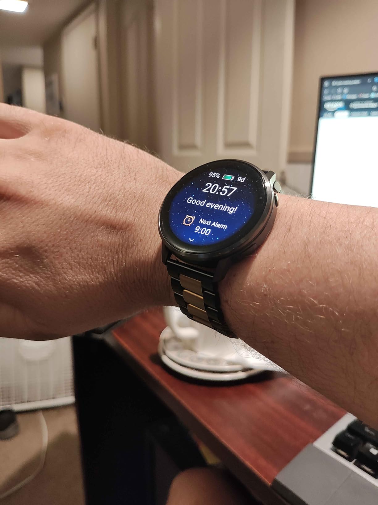 Garmin Venu® 4, 45mm, Advanced Health and Fitness GPS Smartwatch, Bright and Colorful Display, Built-in Flashlight, 12 Days of Battery Life, Silver with Silver Gray Silicone Band - Customer Photo 1