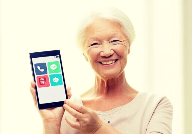 Best Phones for Seniors [cy]: 8 Expert-Tested Options for Easy Communication - OfzenAndComputing