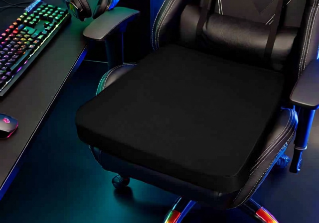 Best Gaming Chair Cushions [cy]: Complete Guide for Extended Gaming Sessions - OfzenAndComputing
