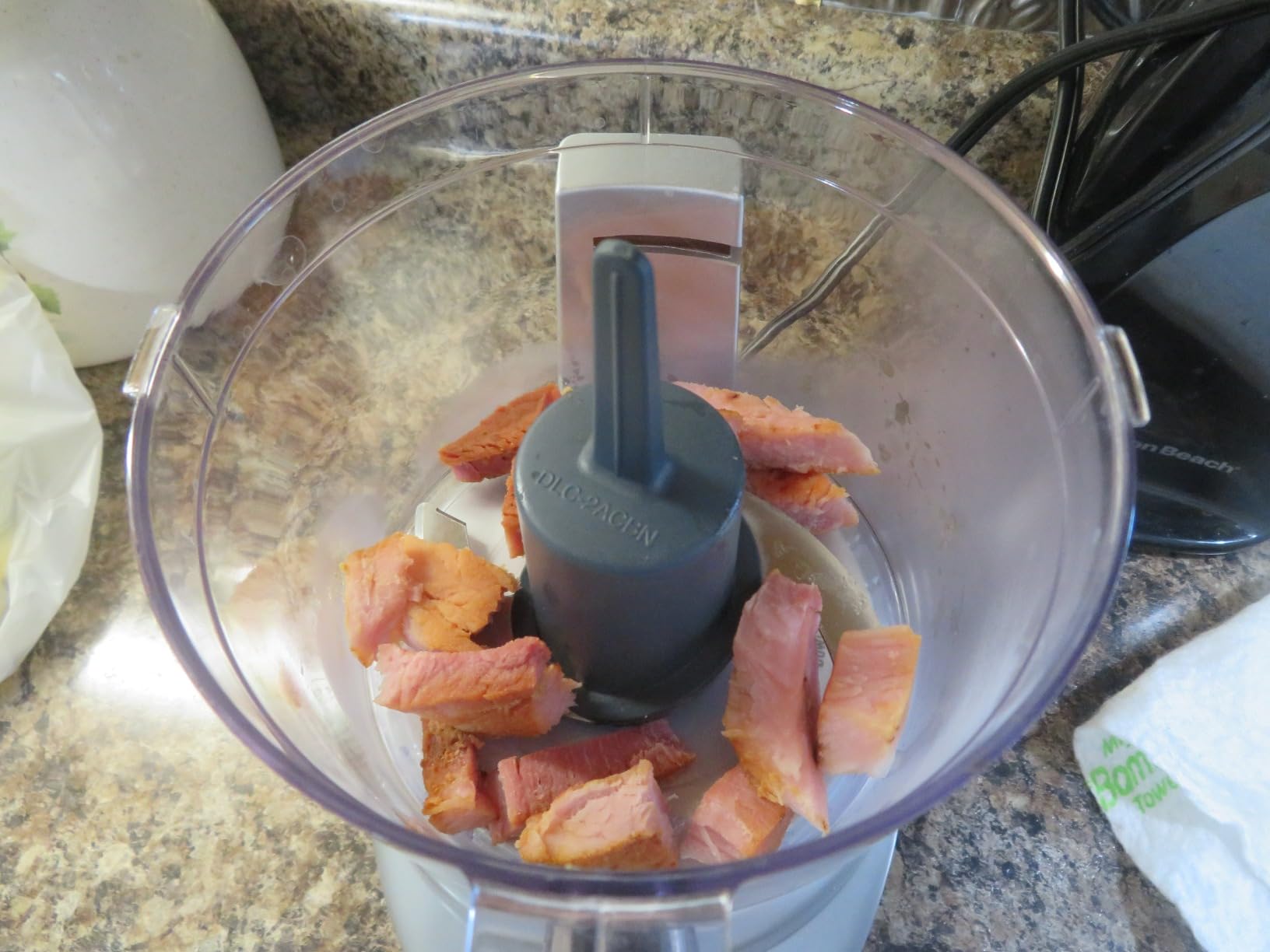 Cuisinart Mini-Prep Plus Food Processor, 24-Ounce Mini Food Processor to Chop Herbs, Vegetables, and Hard Cheese, 24-Ounce Work Bowl, Reversible Stainless Steel Blade, DLC-2ABC, Brushed Chrome Customer Review Cuisinart Mini-Prep Plus Food Processor, 24-Ounce Mini Food Processor to Chop Herbs, Vegetables, and Hard Cheese, 24-Ounce Work Bowl, Reversible Stainless Steel Blade, DLC-2ABC, Brushed Chrome - Customer Photo 1