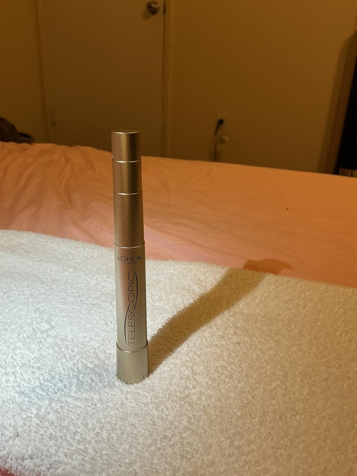 L'Oreal Paris Makeup Telescopic Original Lengthening, Lash Separating Mascara with Dual Precision Brush, Washable, Blackest Black, 0.27 Fl Oz., 1 Count - Customer Photo 3