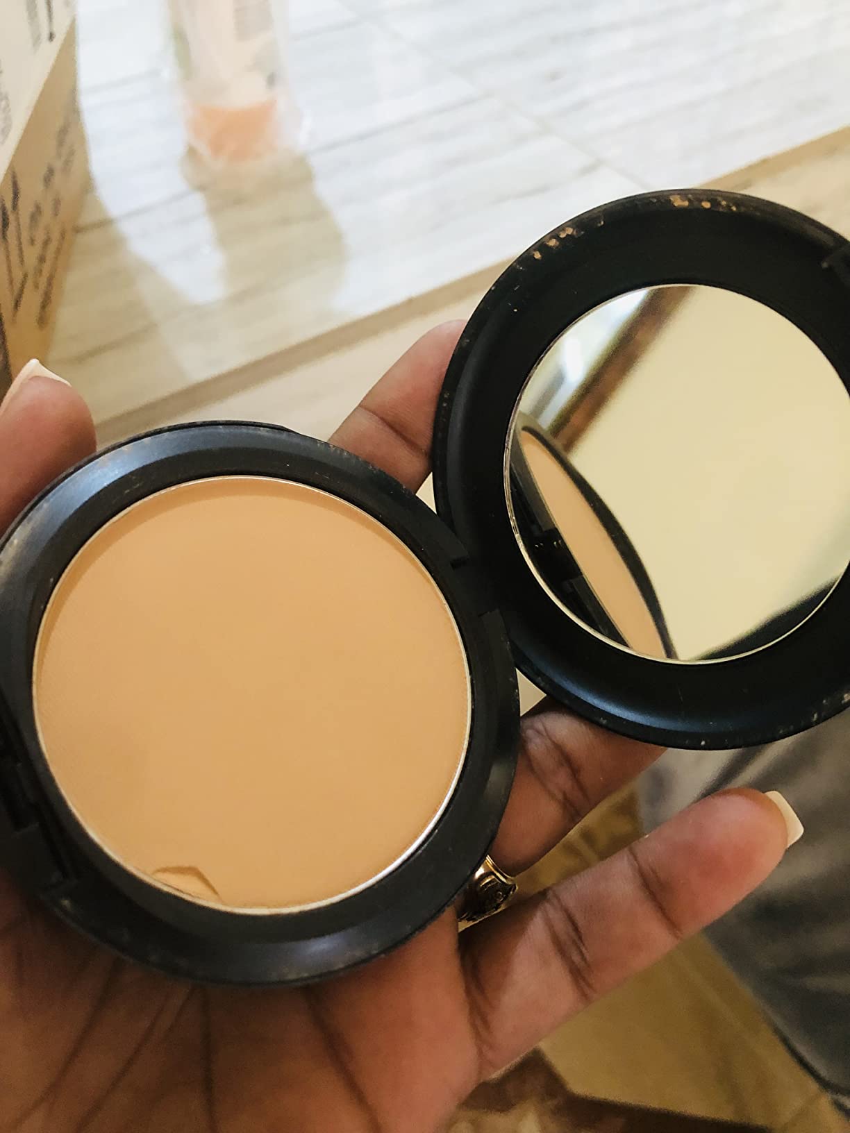 MAC Studio Fix Powder Plus Foundation, NW25, 0.52 Ounce (Pack of 1) (RW-US-MAC-4) - Customer Photo 2