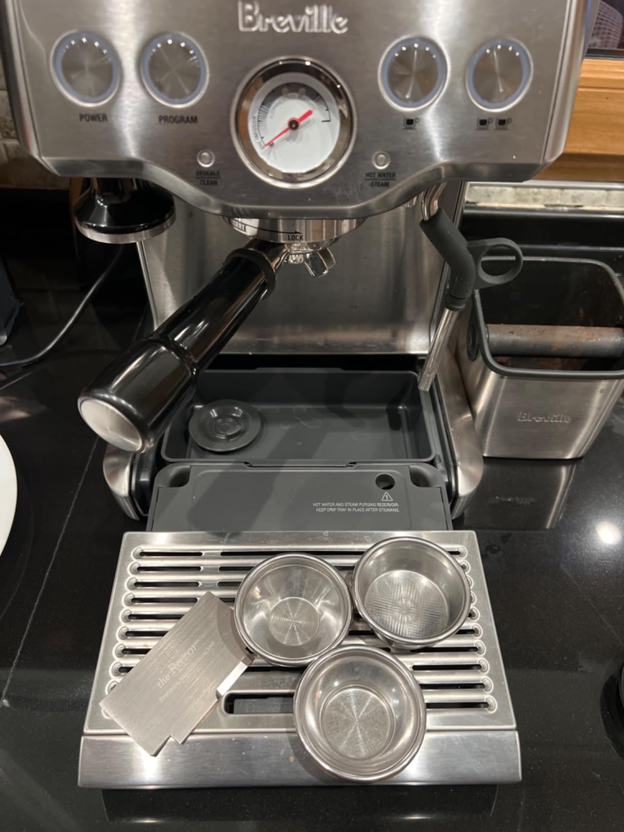 Breville Infuser Espresso Machine BES840XL, Brushed Stainless Steel - Customer Photo 1