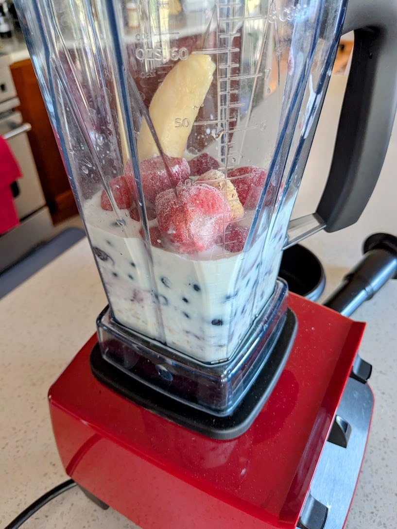 Vitamix 5200 Blender, Professional-Grade Blender for Smoothies, Soups, Ice Cream and More, Stainless-Steel Blades, Self-Cleaning Kitchen Appliance, 64 Oz Container, Black Customer Review Vitamix 5200 Blender, Professional-Grade Blender for Smoothies, Soups, Ice Cream and More, Stainless-Steel Blades, Self-Cleaning Kitchen Appliance, 64 Oz Container, Black - Customer Photo 2