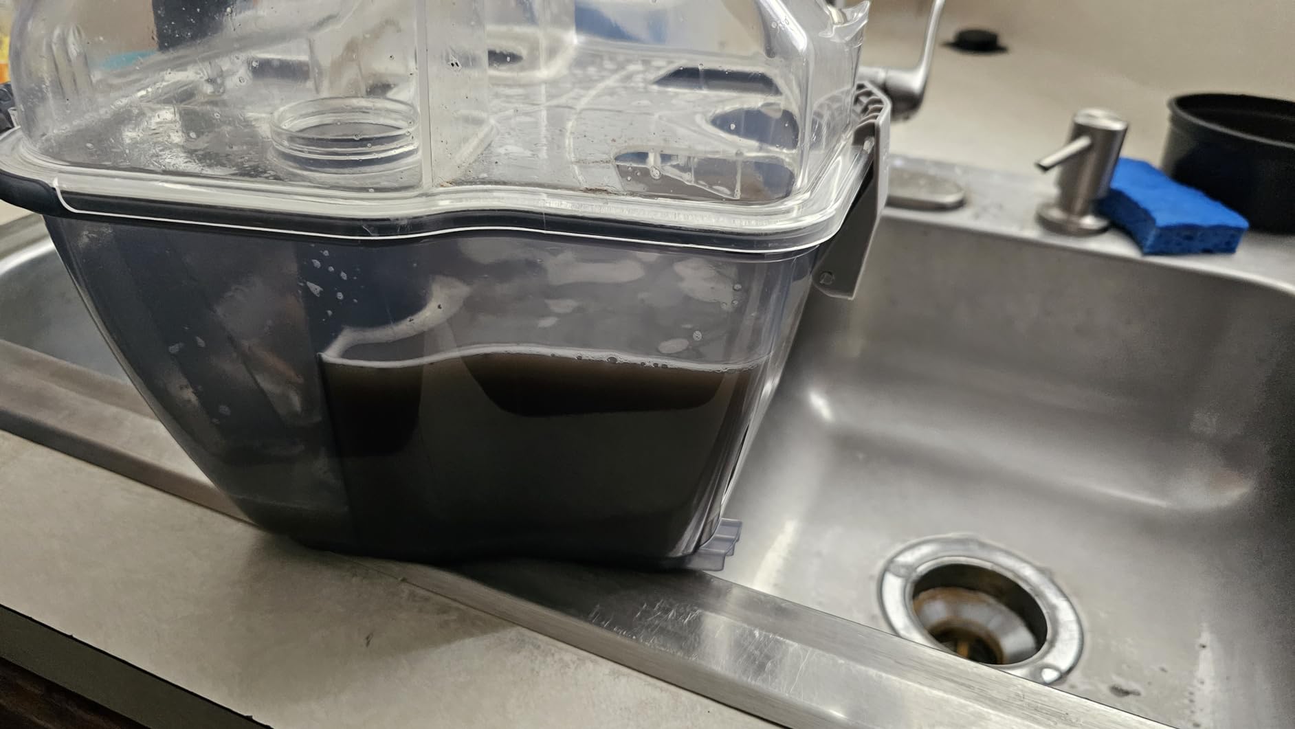 Hoover PowerScrub Deluxe Carpet Cleaner Machine for Carpet and Upholstery, Deep Cleaning Carpet Shampooer Machine with Multi-Purpose Tools, Pair Carpet Cleaner Solution - Customer Photo 2