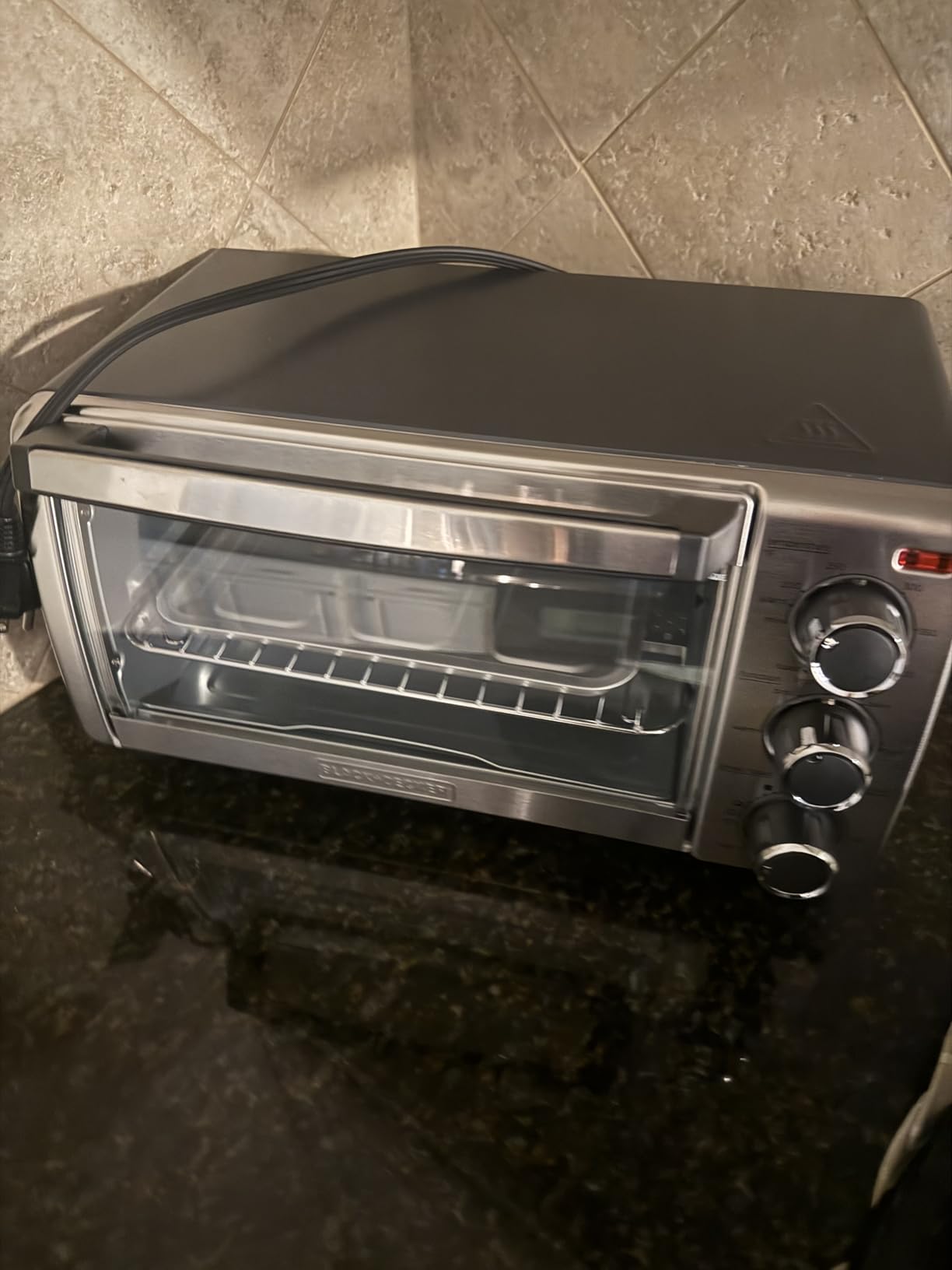 BLACK+DECKER TO1313SBD Toaster Oven, 15.47 Inch, Silver customer photo 1