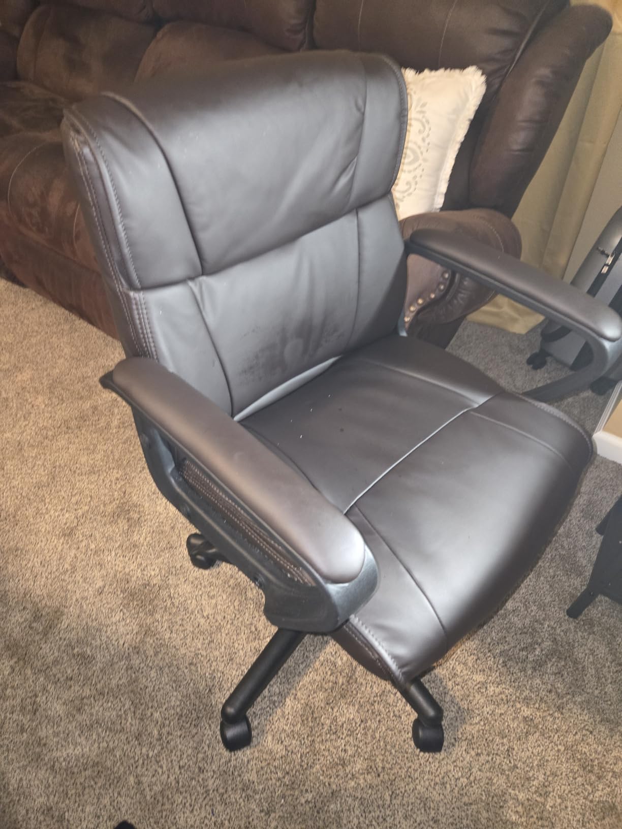 Amazon Basics Office Computer Task Desk Chair with Padded Armrests, Mid-Back, Adjustable, 360 Swivel, Rolling, 275 Pound Capacity, 24.2 Amazon Basics Office Computer Task Desk Chair with Padded Armrests, Mid-Back, Adjustable, 360 Swivel, Rolling, 275 Pound Capacity, 24.2
