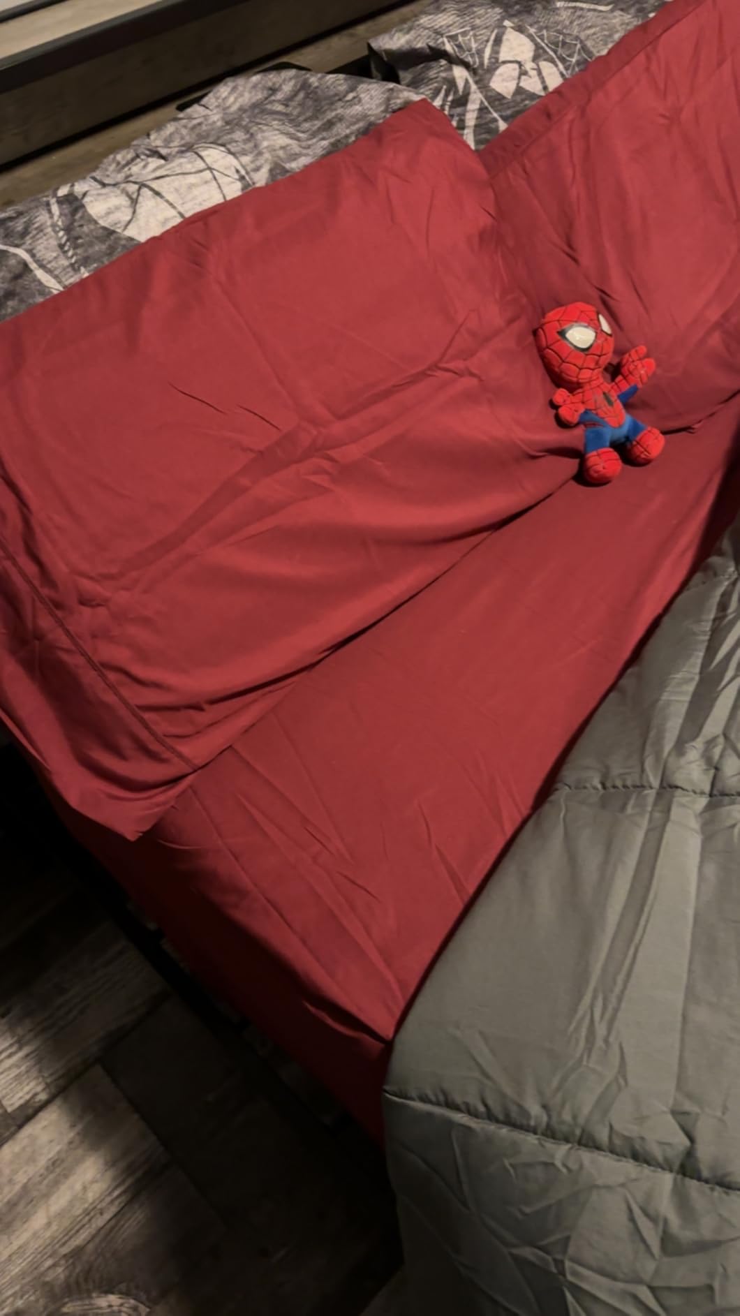 Utopia Bedding Queen Sheet Set – 4 Piece Bed Sheets for Queen Size Bed, Soft and Breathable Microfiber, Includes 1 Fitted Sheet, 1 Flat Sheet and 2 Pillowcases (Black) Customer Review Utopia Bedding Queen Sheet Set – 4 Piece Bed Sheets for Queen Size Bed, Soft and Breathable Microfiber, Includes 1 Fitted Sheet, 1 Flat Sheet and 2 Pillowcases (Black) - Customer Photo 3