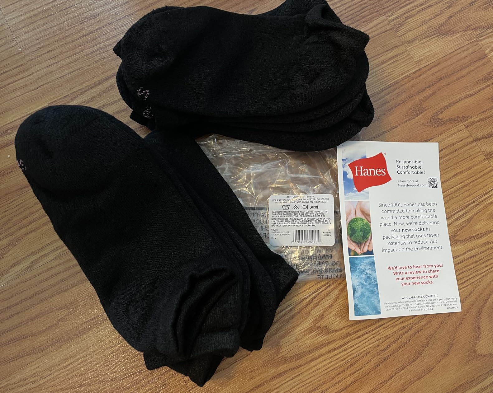 Hanes Women's Low Cut Socks, Full Sole Cushioned Athletic Socks for Women, 10-Pack Customer Review Hanes Women's Low Cut Socks, Full Sole Cushioned Athletic Socks for Women, 10-Pack - Customer Photo 1