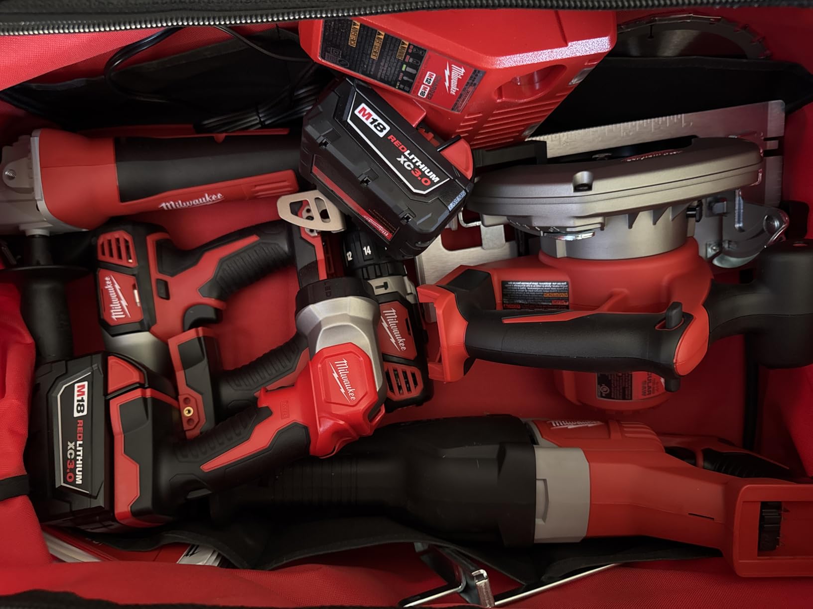 Milwaukee M18 Cordless LITHIUM-ION 6-Tool Combo Kit (2696-26) Customer Review Milwaukee M18 Cordless LITHIUM-ION 6-Tool Combo Kit (2696-26) - Customer Photo 2