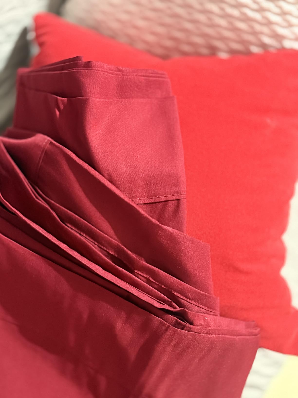 Amazon Basics Lightweight Super Soft, Wrinkle-Free Luxury Microfiber 4 Piece Bed Sheet Set with 14-Inch Deep Pockets, Full, Dark Gray, Solid Customer Review Amazon Basics Lightweight Super Soft, Wrinkle-Free Luxury Microfiber 4 Piece Bed Sheet Set with 14-Inch Deep Pockets, Full, Dark Gray, Solid - Customer Photo 1