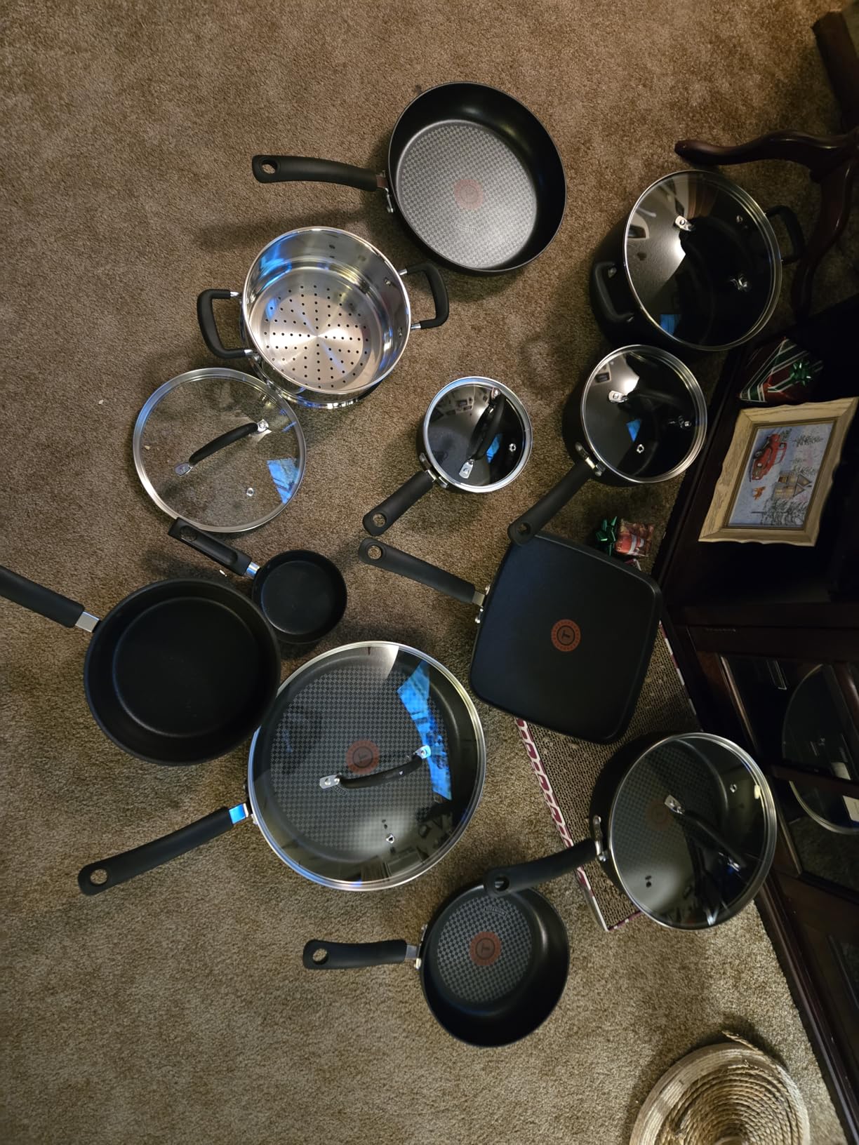 T-Fal Ultimate Hard Anodized Nonstick Cookware Set 17 Piece, Nonstick Pots and Pans Set with Fry Pan, Saucepans, Saute-Pan, Griddle, Dishwasher Safe, Black customer photo 1