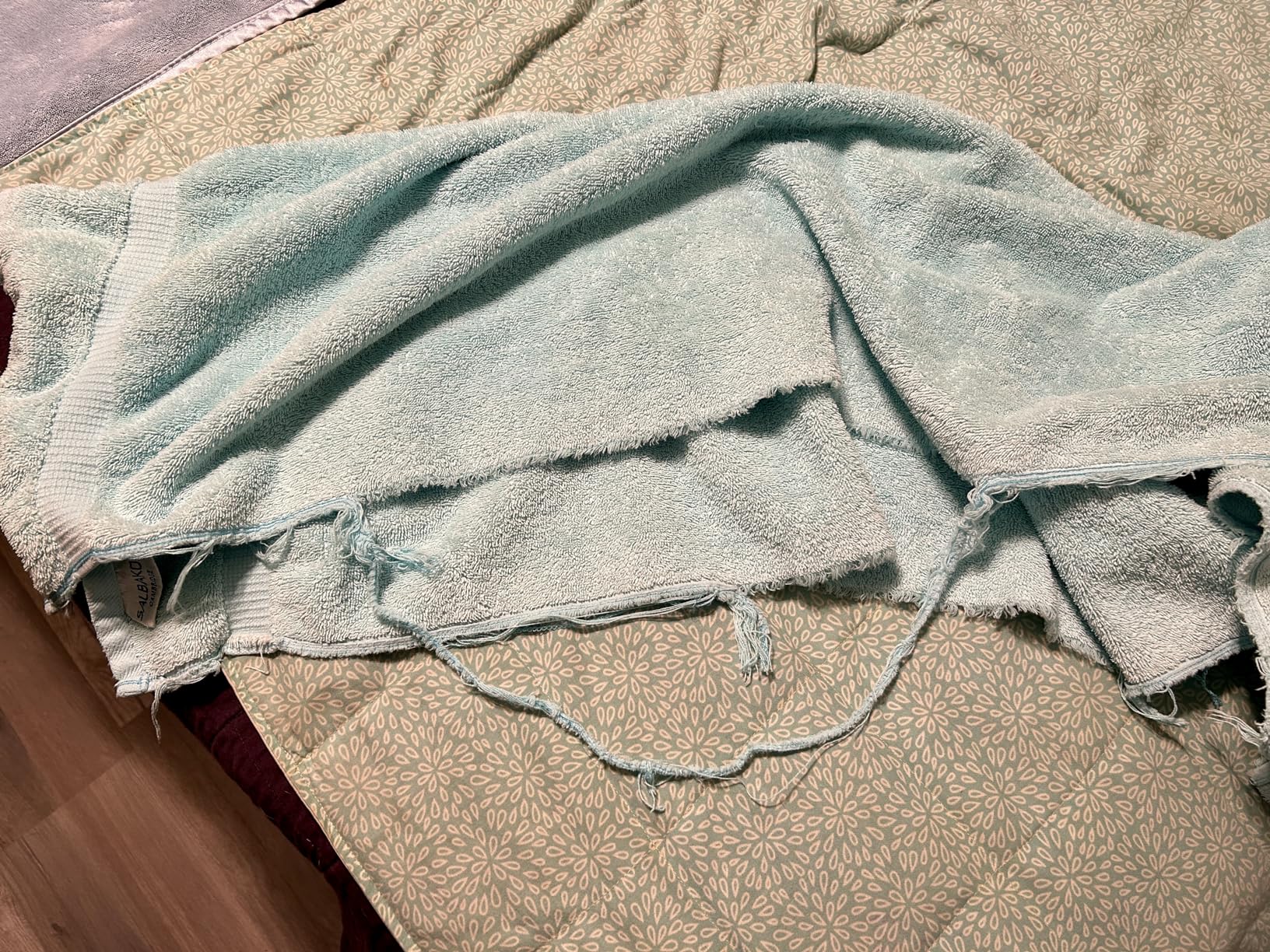 SALBAKOS 100% Turkish Cotton 6-Piece Towel Set | Heirloom Quality Hotel & Spa Collection | Soft, Super Absorbent 2 Washcloth, 2 Hand, 2 Bath Towel Sets | Made in Turkey (Aqua, 6 Piece Towel Set) - Customer Photo 4