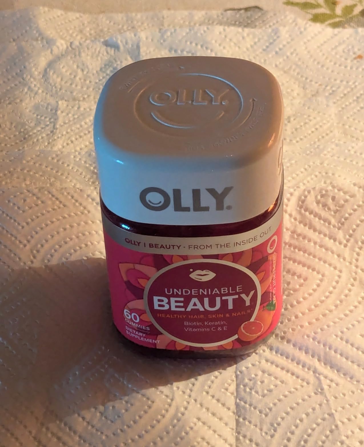 OLLY Undeniable Beauty Gummy, For Hair, Skin, Nails, Biotin, Vitamin C, Keratin, Chewable Supplement, Grapefruit - Customer Photo 1