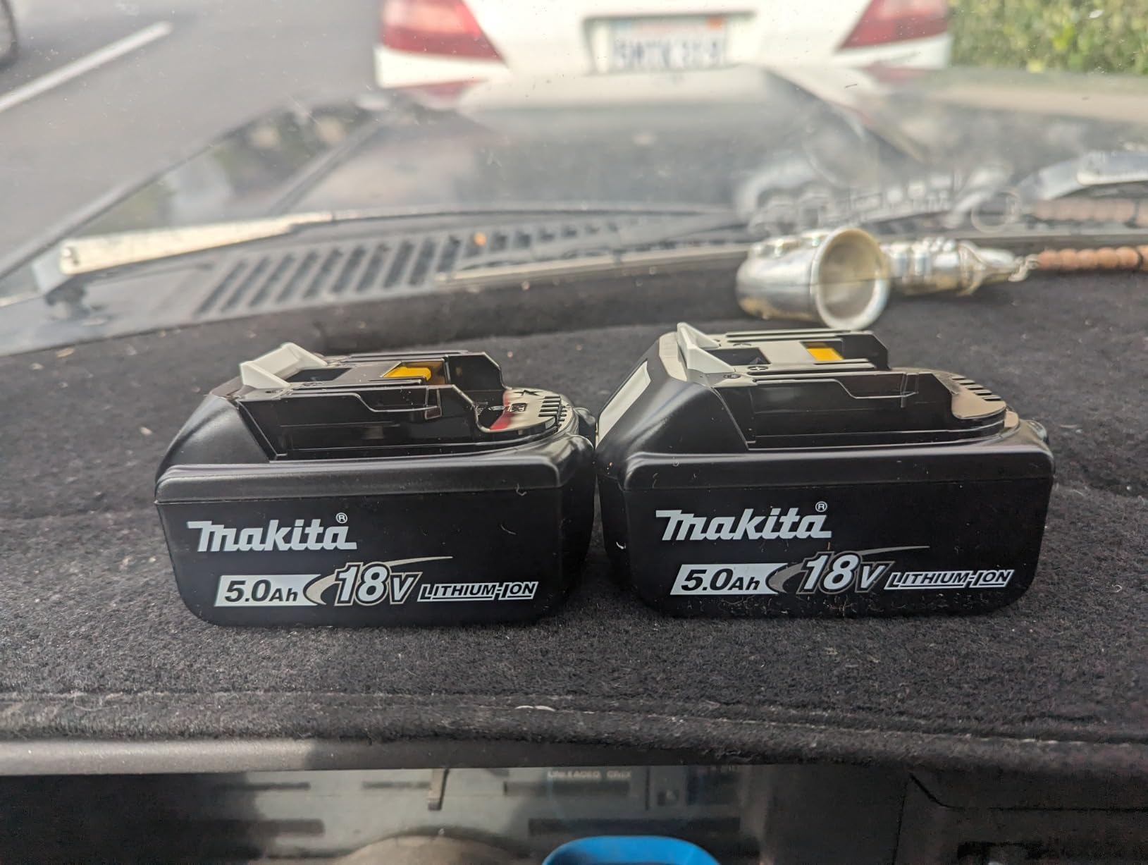 Makita BL1850B-2 18V LXT Lithium-Ion 5.0Ah Battery, 2/pk, Black - Customer Photo 2