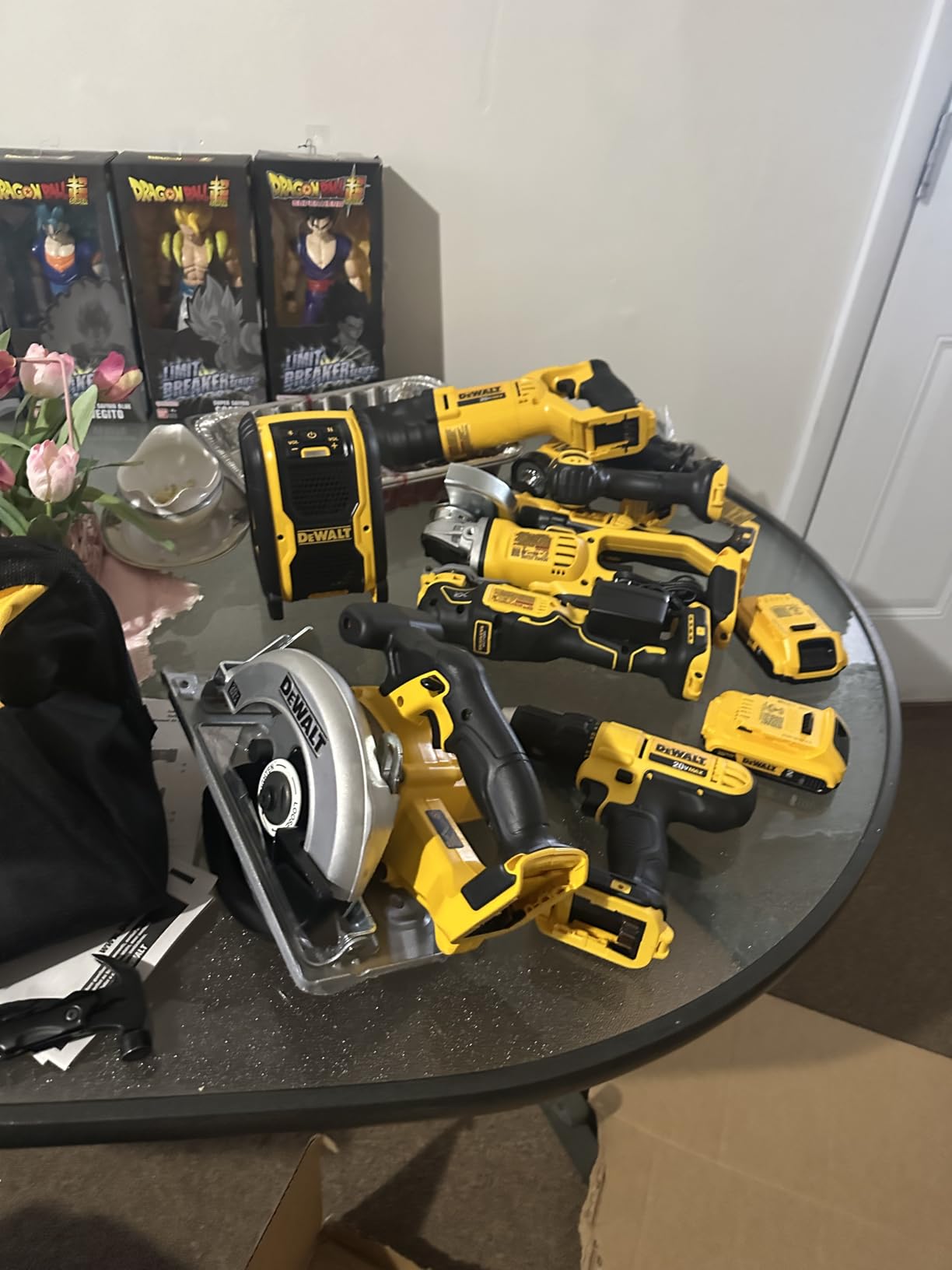 DEWALT 20V MAX Power Tool Combo Kit, 9-Tool Cordless Power Tool Set with 2 Batteries and Charger (DCK940D2) Customer Review DEWALT 20V MAX Power Tool Combo Kit, 9-Tool Cordless Power Tool Set with 2 Batteries and Charger (DCK940D2) - Customer Photo 1