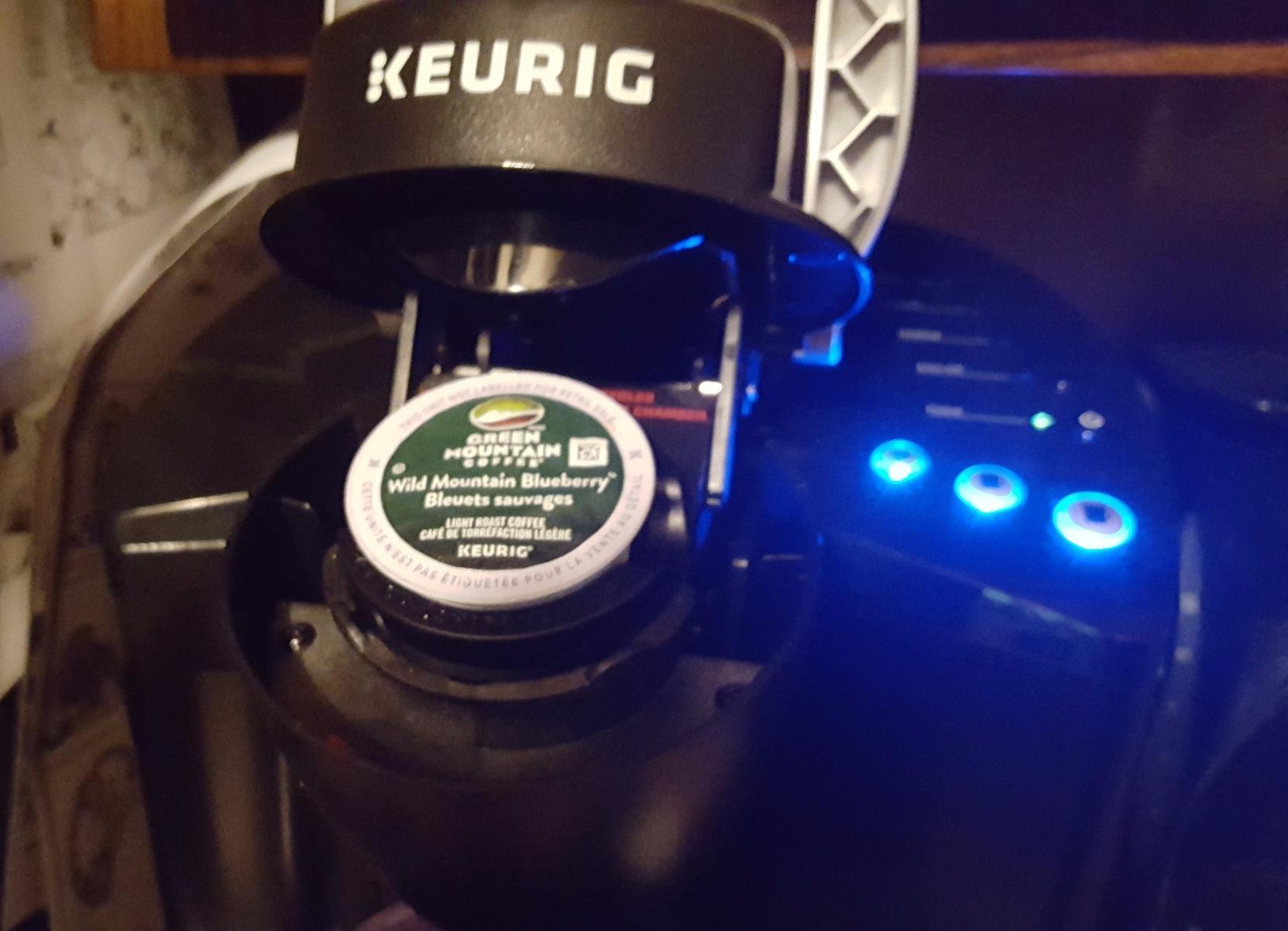 Keurig K-Classic Single Serve K-Cup Pod Coffee Maker, with 3 Brew Sizes, 48oz Removable Reservoir, Black - Customer Photo 2