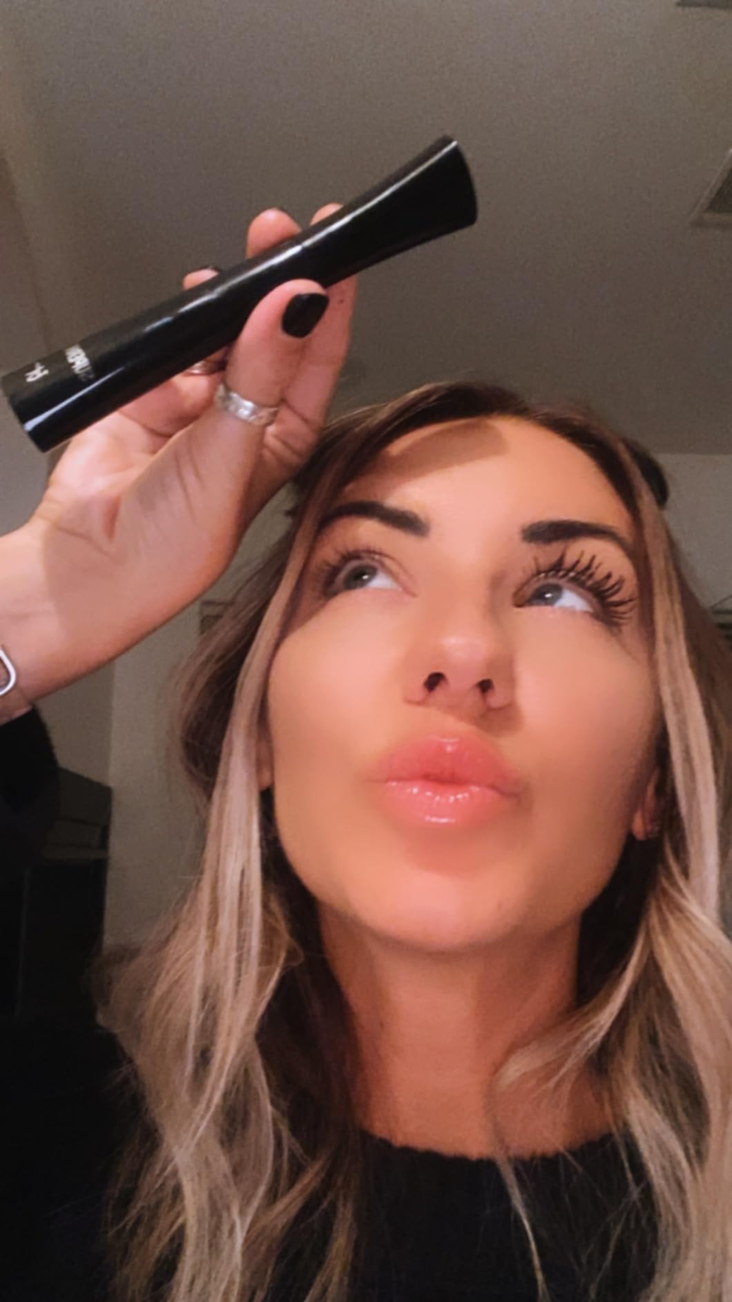 IT Cosmetics Superhero Mascara – Volumizing & Lengthening Black Mascara, Buildable Lash Volume, Collagen, Biotin, Peptides, Lifting & Curling Formula, Super Black Pigment, Suitable for Sensitive Eyes - Customer Photo 2