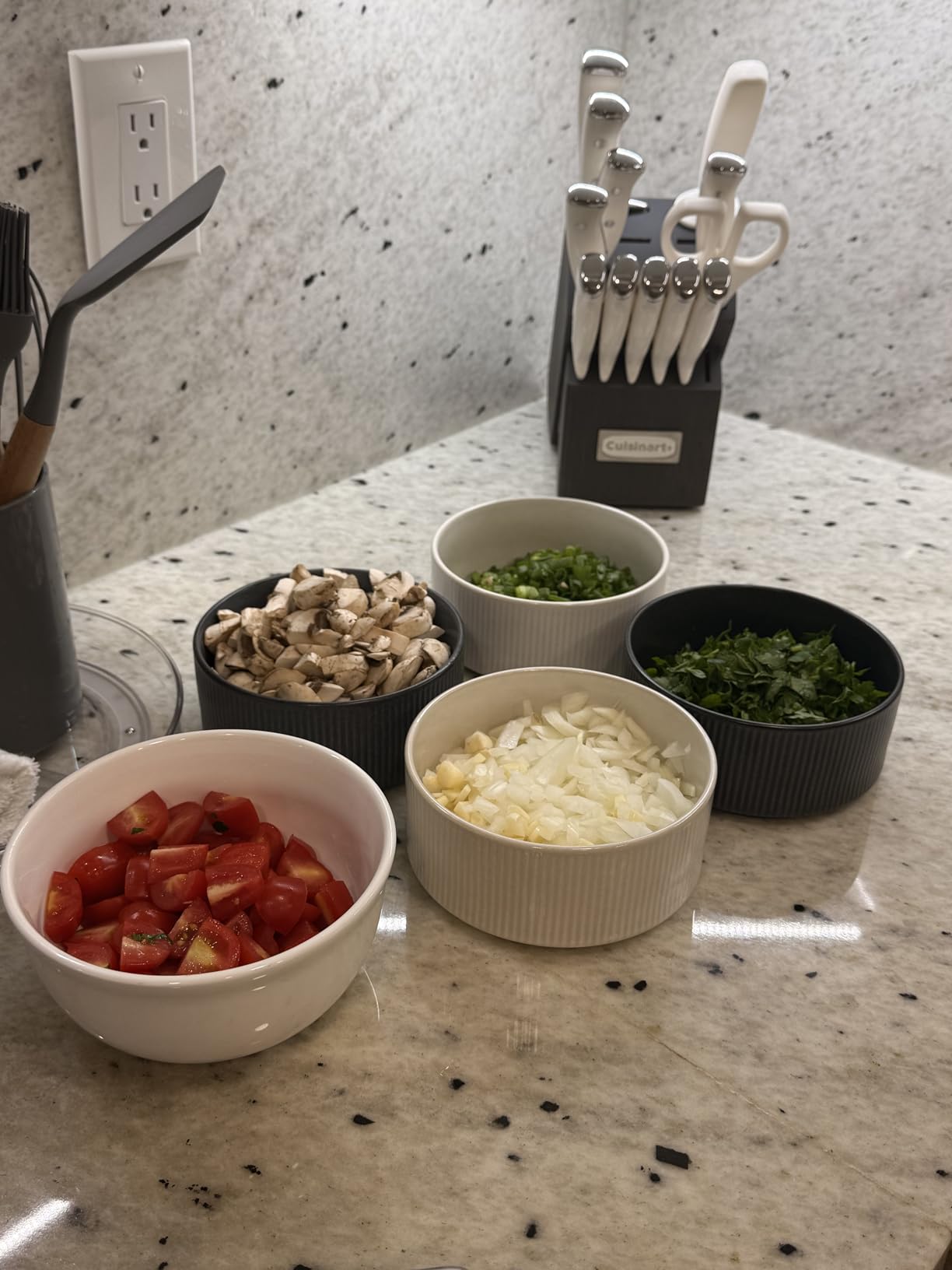 Cuisinart 15-Piece Knife Set with Block, High Carbon Stainless Steel, Forged Triple Rivet, White, C77WTR-15P - Customer Photo 2