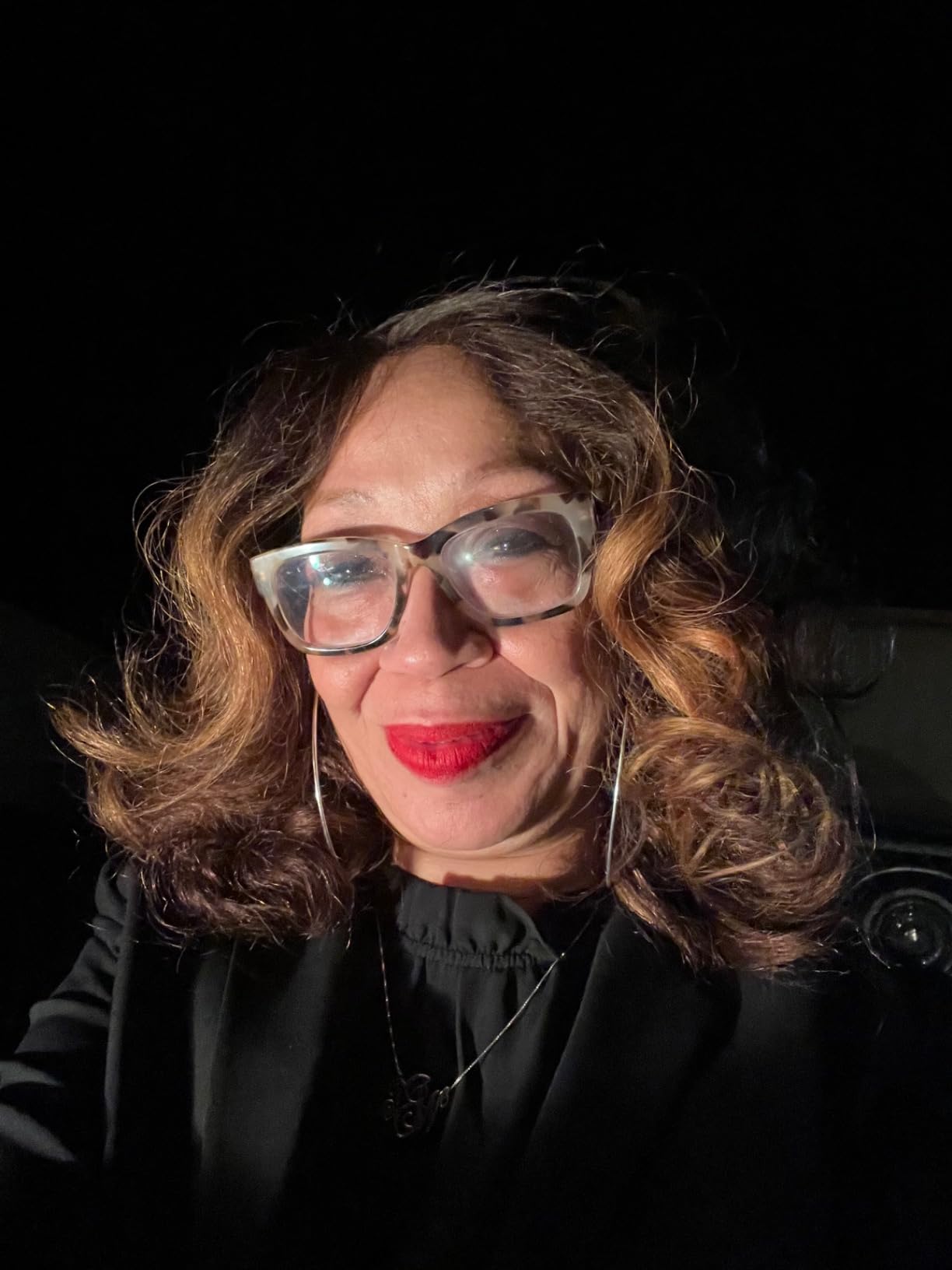 MAC Retro Matte Lipstick Ruby Woo, 1 Count, Multicolor, 0.10 Ounce - Customer Photo 2