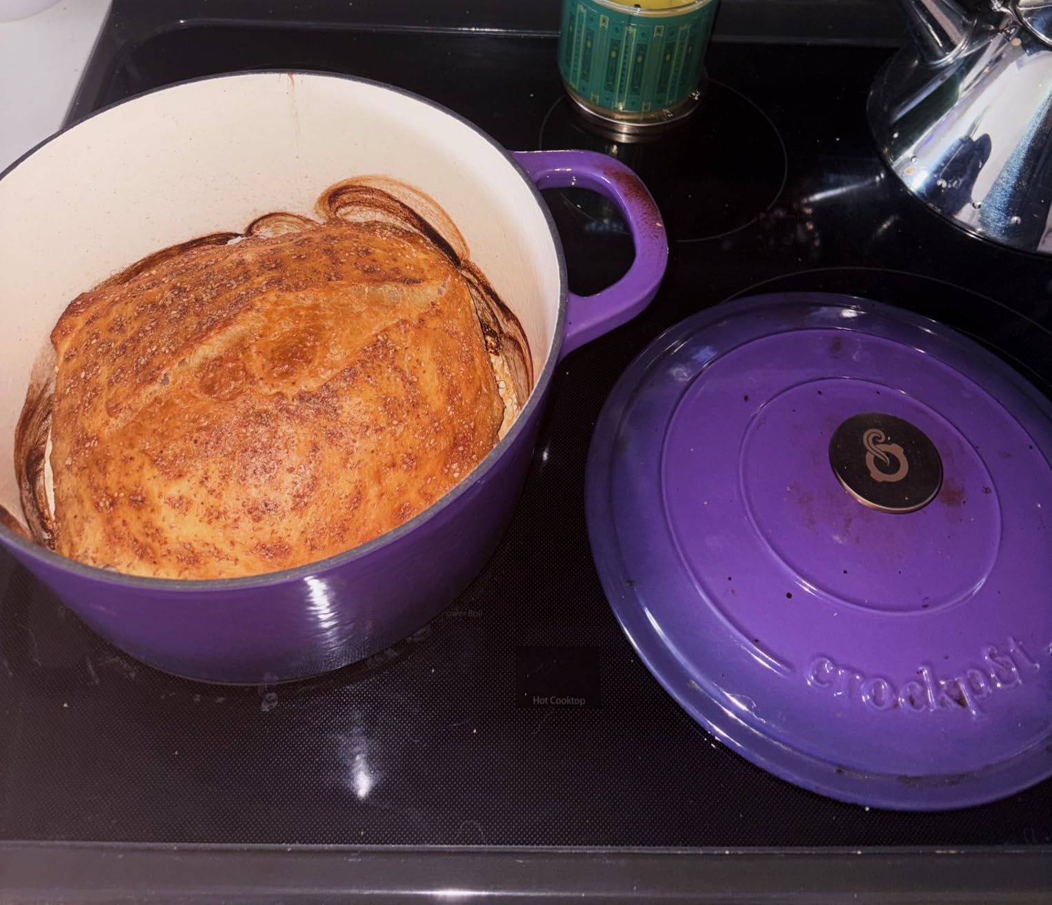 Crock-Pot Artisan 7-Quart Round Enameled Cast Iron Dutch Oven – Slate Gray, Heavy-Duty Cookware for Slow Cooking, Baking, Roasting with Lid Customer Review Crock-Pot Artisan 7-Quart Round Enameled Cast Iron Dutch Oven – Slate Gray, Heavy-Duty Cookware for Slow Cooking, Baking, Roasting with Lid - Customer Photo 1