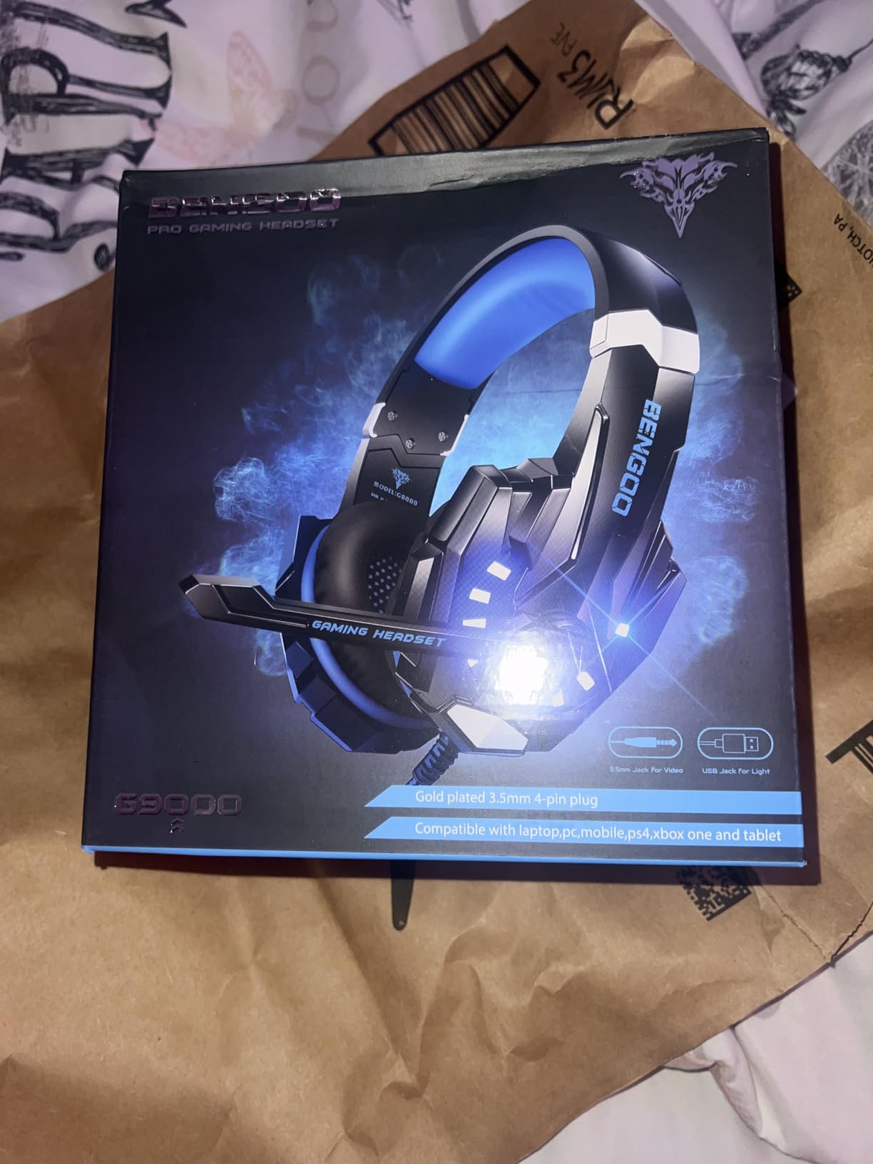 BENGOO G9000 Stereo Gaming Headset for PS4 PC Xbox One PS5 Controller, Noise Cancelling Over Ear Headphones with Mic, LED Light, 7.1 Surround Sound, Soft Memory Earmuffs for Nintendo Xbox Series X|S customer photo 1