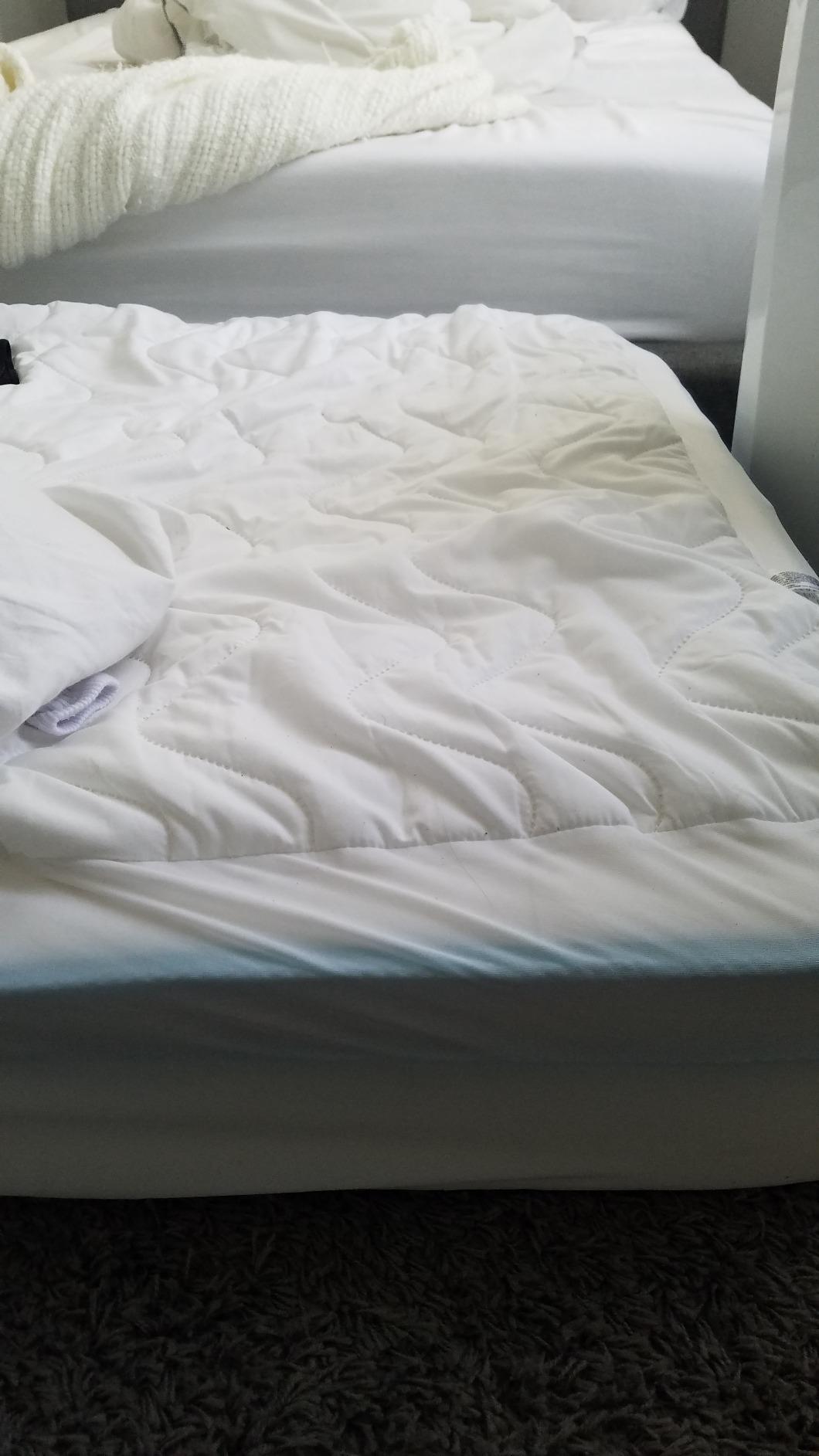 Linenspa 8 Inch Memory Foam and Spring Hybrid Mattress - Medium Firm Feel - Bed in a Box - Quality Comfort and Adaptive Support - Breathable - Cooling - Guest and Kids Bedroom - Twin Size - Customer Photo 2