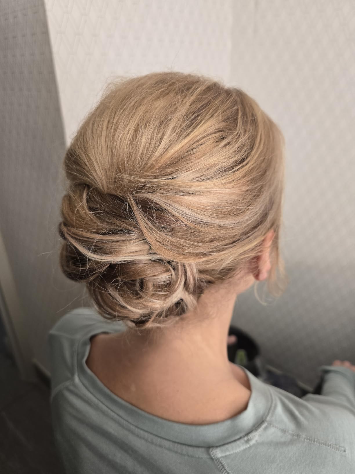 Bio Ionic Long Barrel Styler,Curling Iron with Moisture Heat Technology & NanoIonic MX, Verstatile Curling Wand - Customer Photo 2