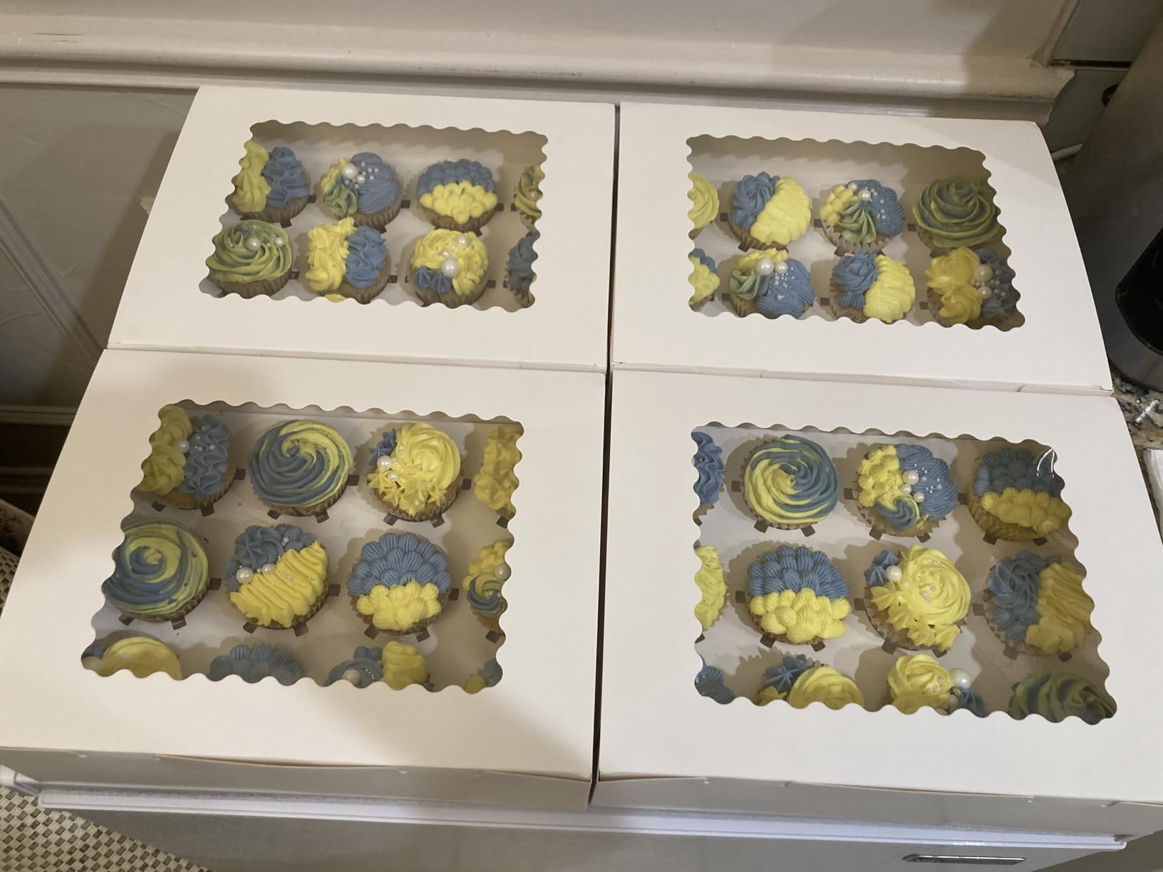 Cuisinart Stand Mixer, 12 Speeds, 5.5-Quart Mixing Bowl, Chef's Whisk, Flat Mixing Paddle, Dough Hook, and Splash Guard with Pour Spout, Silver Lining, SM-50BC, Silver Lining Customer Review Cuisinart Stand Mixer, 12 Speeds, 5.5-Quart Mixing Bowl, Chef's Whisk, Flat Mixing Paddle, Dough Hook, and Splash Guard with Pour Spout, Silver Lining, SM-50BC, Silver Lining - Customer Photo 1