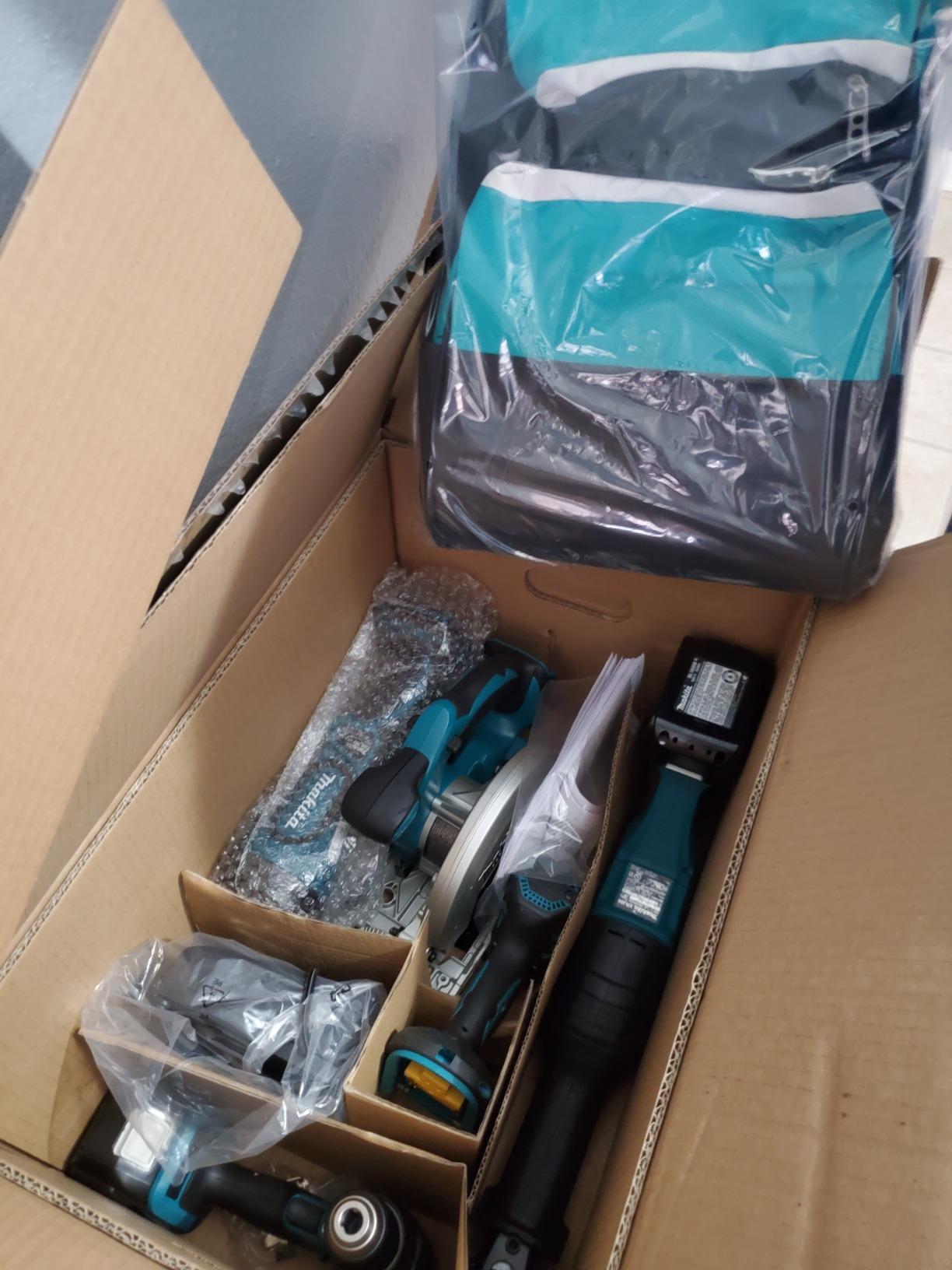 Makita XT505 18V LXT® Lithium-Ion Cordless 5-Pc. Combo Kit (3.0Ah) - Customer Photo 1