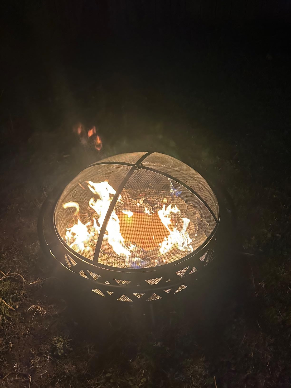 Sunnydaze Crossweave Outdoor Fire Pit - Wood-Burning Fire Pit for Outside with Spark Screen, Poker and Round Cover - 36-Inch - Black customer photo 2