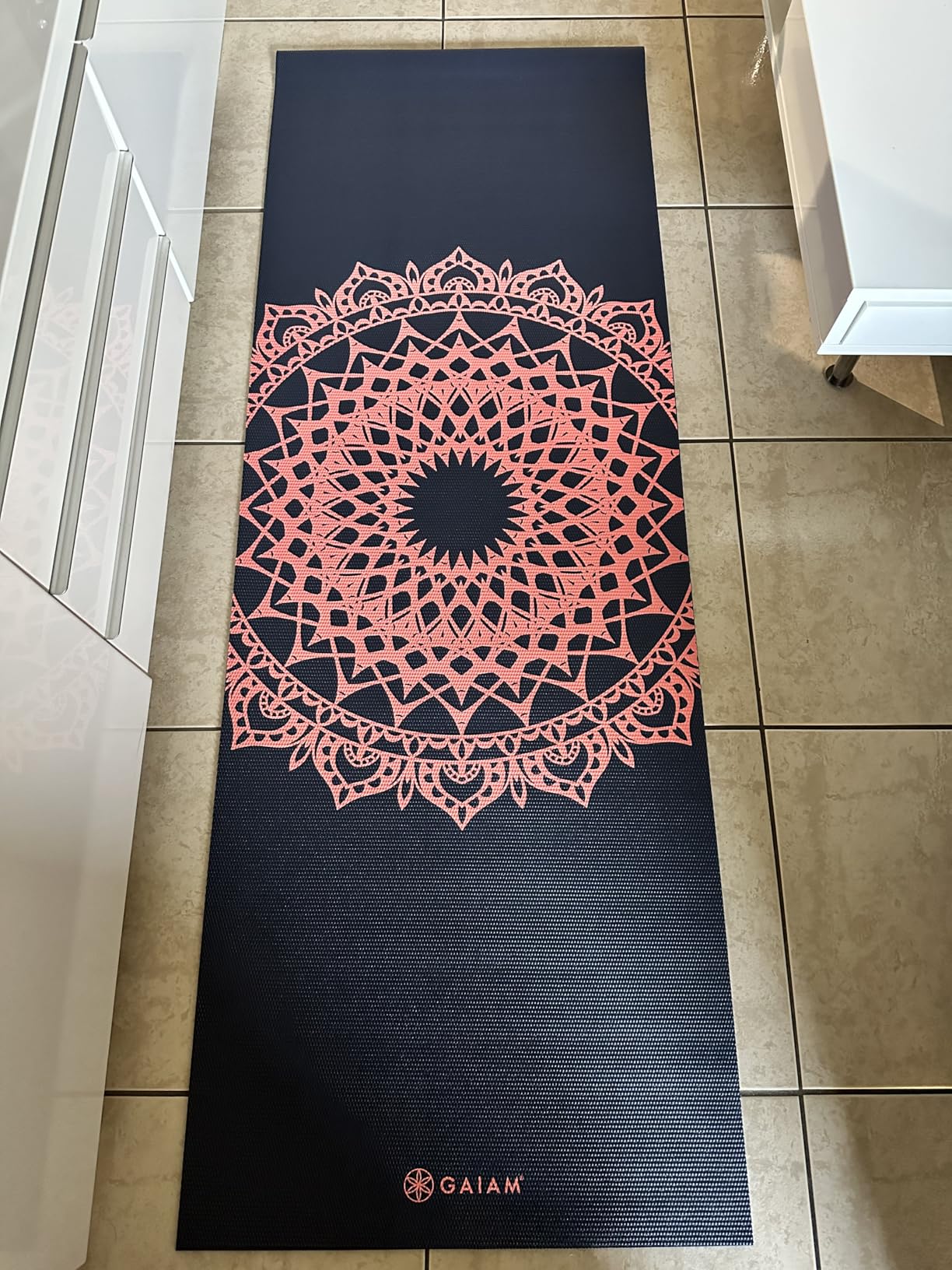Gaiam Print Yoga Mat, Non Slip Exercise & Fitness Mat for All Types of Yoga, Pilates & Floor Exercises - Customer Photo 3