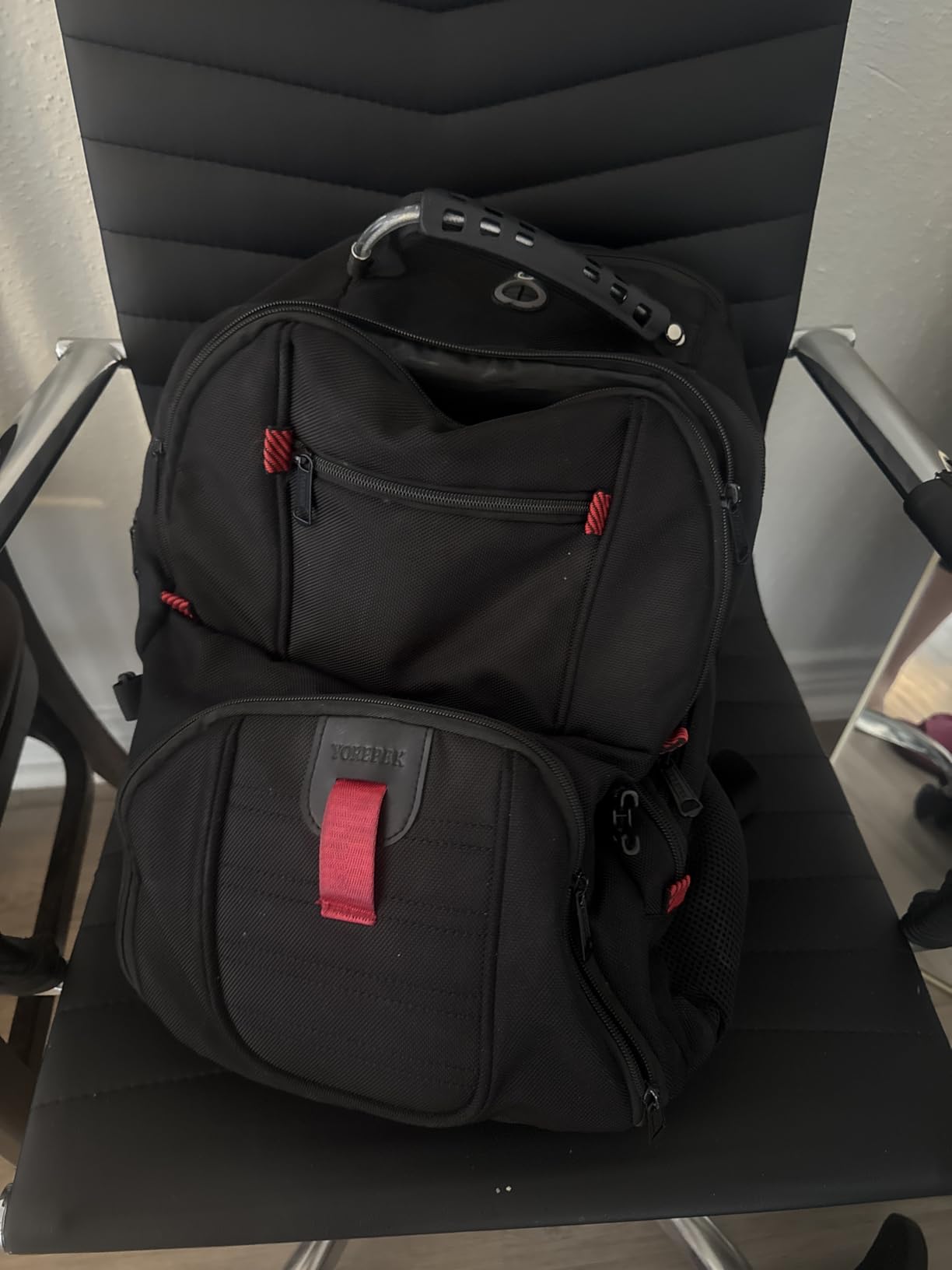 YOREPEK Large Backpack for Men, Extra Large Laptop Backpacks for Men Women, Water Resistant Travel Backpack Airline Approved Business Work Bag with USB Charging Port Fits 17 Inch Computer, Black - Customer Photo 2