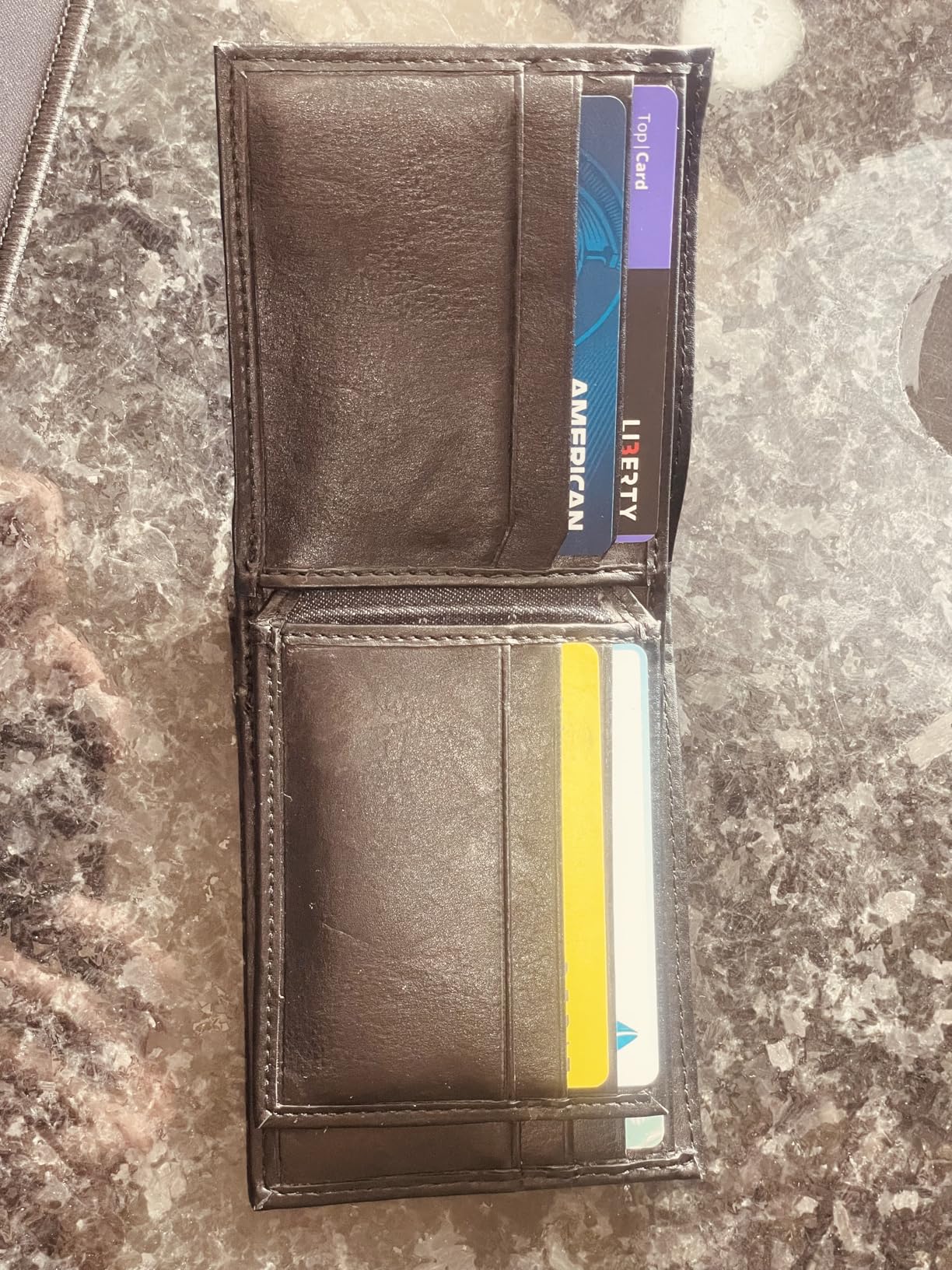 Men's RFID Extra Capacity Slim Bifold Wallet with Multiple Card Slots - Customer Photo 3