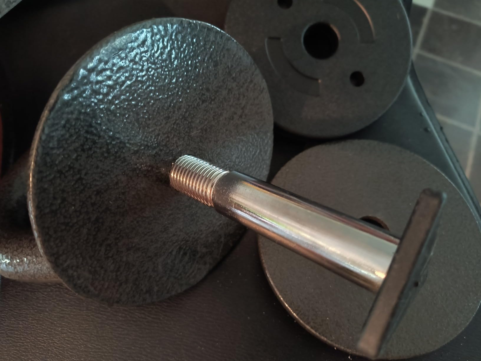 Apex Adjustable Heavy-Duty Kettlebell Weight for Strength Training and Weightlifting, Ideal Home Gym Equipment, Cast Iron, Grey APKB-5009 - Customer Photo 2