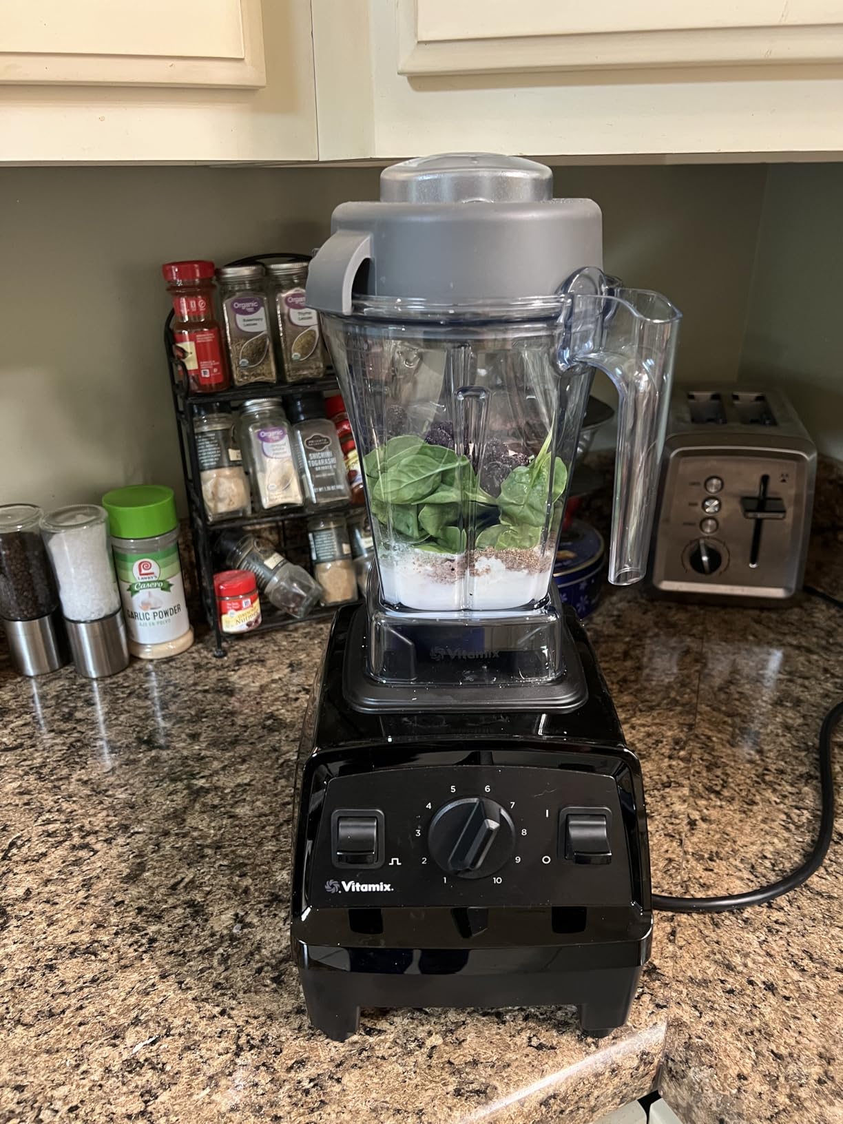 Vitamix Explorian E310 Blender, Professional-Grade Kitchen Blender for Smoothies, Soups, Juices and More, 10-Speed, Stainless Steel Blades, Self-Cleaning Kitchen Appliance, 48 Oz Container, Black - Customer Photo 1