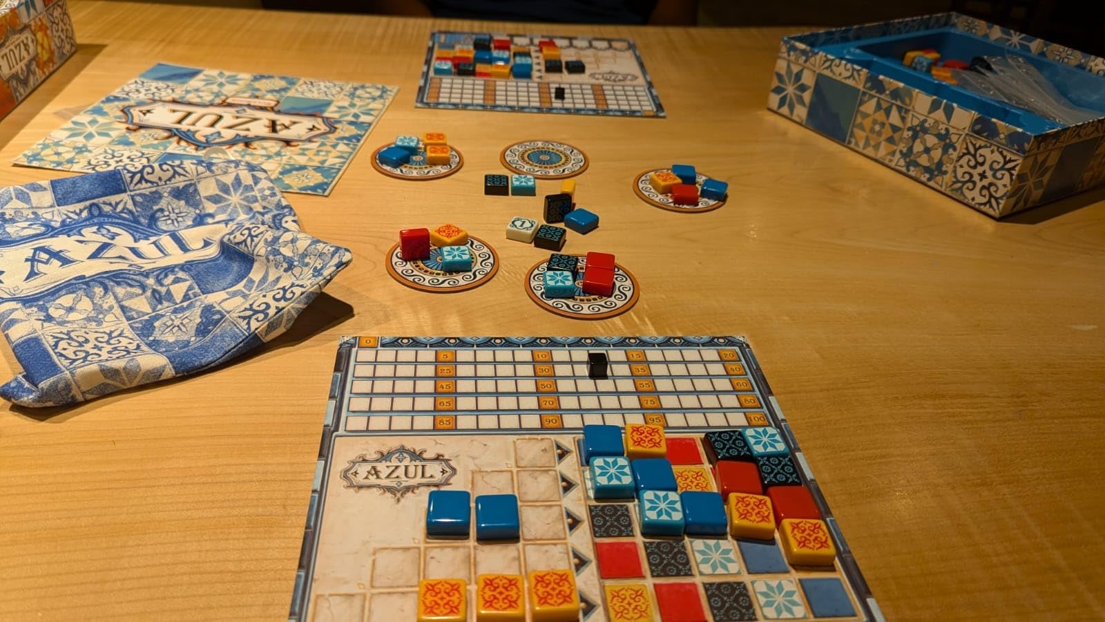 Asmodee Azul Board Game - Award-Winning Tile-Placement Strategy Game, Beautiful Mosaic Art, Family Fun for Kids & Adults, Ages 8+, 2-4 Players, 30-45 Minute Playtime - Customer Photo 5