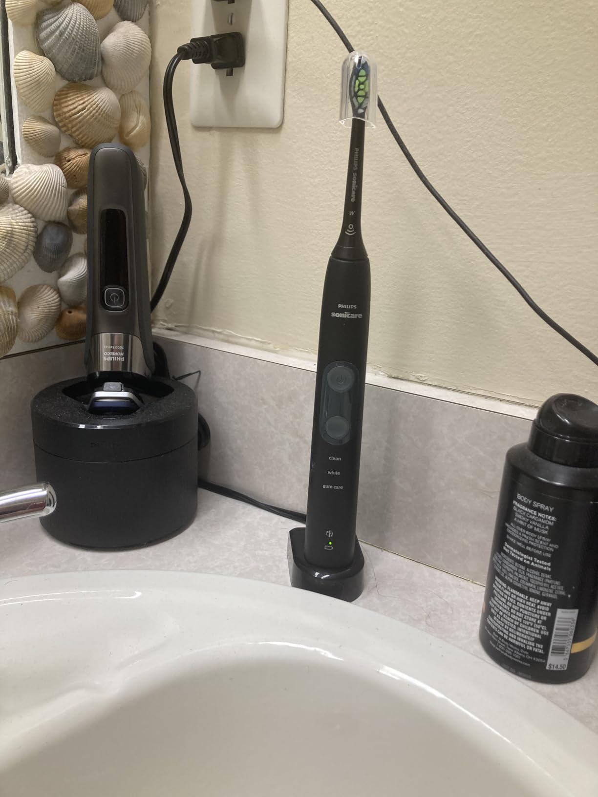 Philips Sonicare ProtectiveClean 5100 Rechargeable Electric Toothbrush, with Pressure Sensor, 3 Cleaning Modes, SmarTimer and QuadPacer, 14-Day Battery Life, Travel Case, Black, Model HX6850/60 - Customer Photo 2