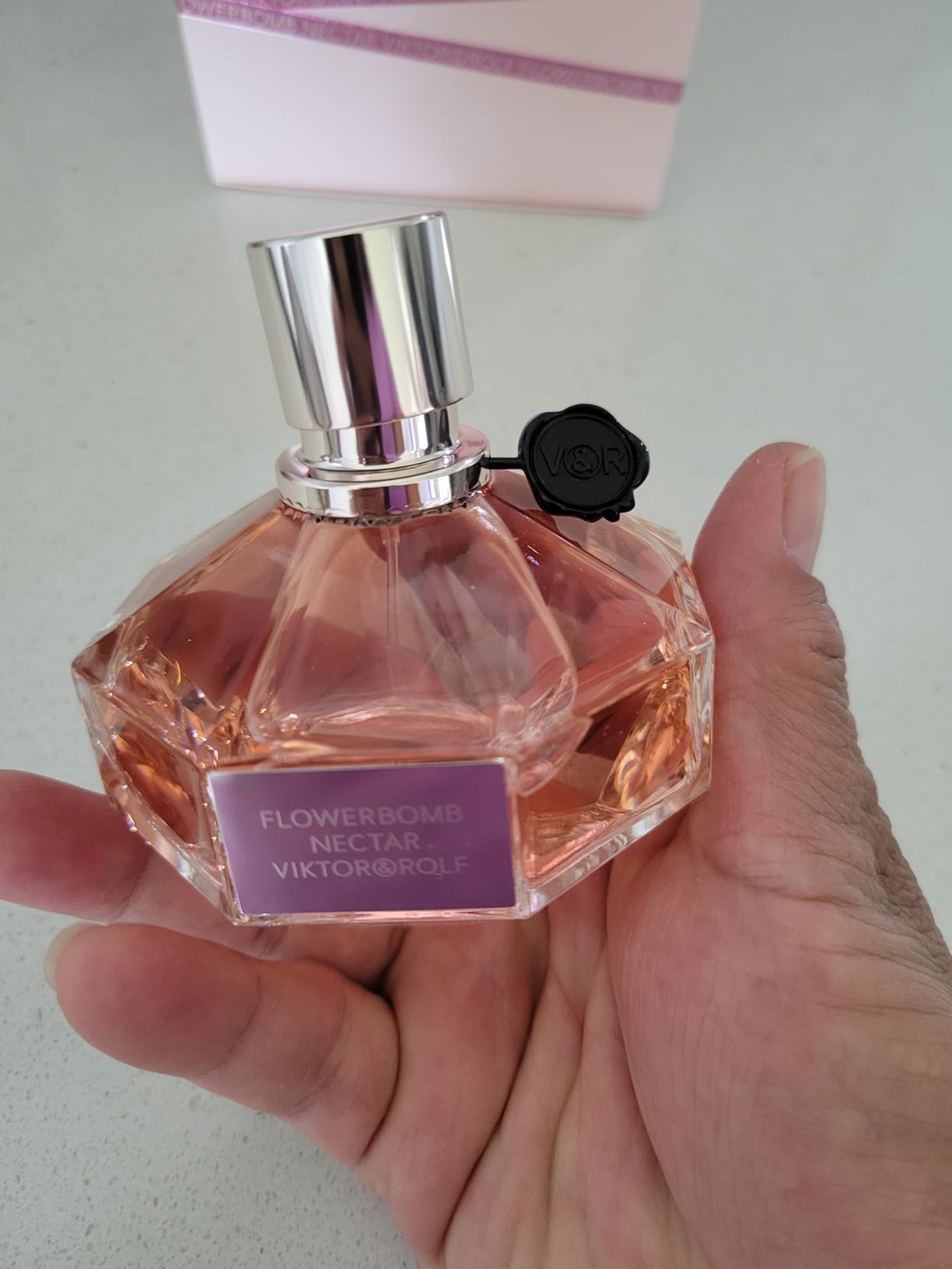 Viktor&Rolf - Flowerbomb Nectar Eau de Parfum - Women's Perfume - Floral, Spicy & Warm - With Notes of Gunpowder & Vanilla - Customer Photo 1