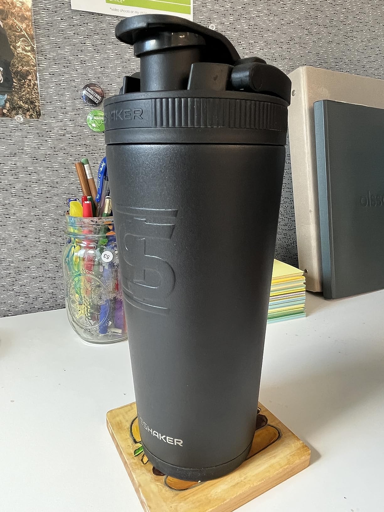 Ice Shaker Insulated Stainless Steel Shaker Bottle | 26oz, Black | Cold for 30+ Hours | Insulated Cup with Twist-on Agitator | Odor-Free Bottle for Protein Shakes, Water, Smoothies, Cocktails - Customer Photo 2