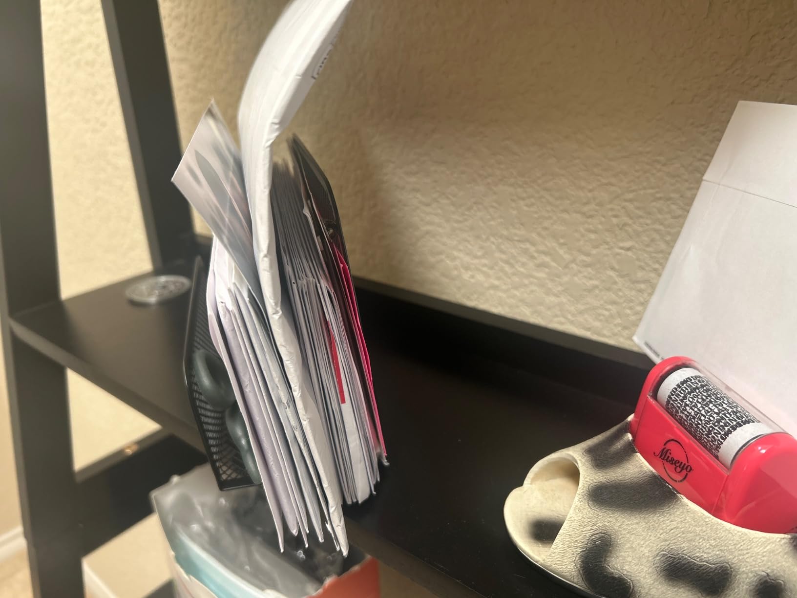 wishacc Desk Mail Organizer Small File Holders Letter Metal Mesh Document/Filing/Folders/Paper Organizer for Desktop - Customer Photo 3