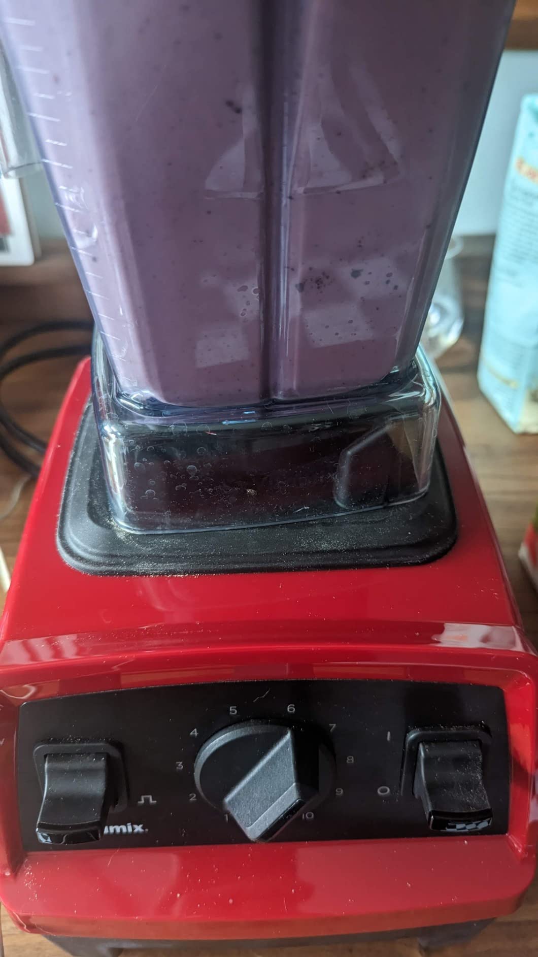 Vitamix Explorian E310 Blender, Professional-Grade Kitchen Blender for Smoothies, Soups, Juices and More, 10-Speed, Stainless Steel Blades, Self-Cleaning Kitchen Appliance, 48 Oz Container, Slate Customer Review Vitamix Explorian E310 Blender, Professional-Grade Kitchen Blender for Smoothies, Soups, Juices and More, 10-Speed, Stainless Steel Blades, Self-Cleaning Kitchen Appliance, 48 Oz Container, Slate - Customer Photo 5