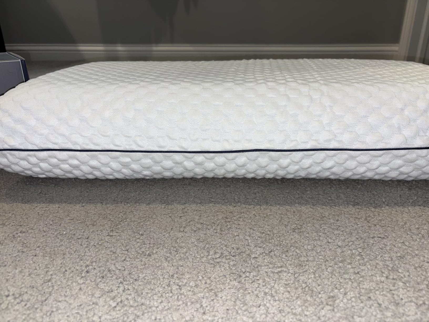 Weekender Gel Memory Foam Pillow - Queen Size - 1-Pack - Medium Plush Feel - Neck and Shoulder Support - Side, Stomach, and Back Sleepers - Home, Hotel, & Hospital Essentials - CertiPur Certified - Customer Photo 2