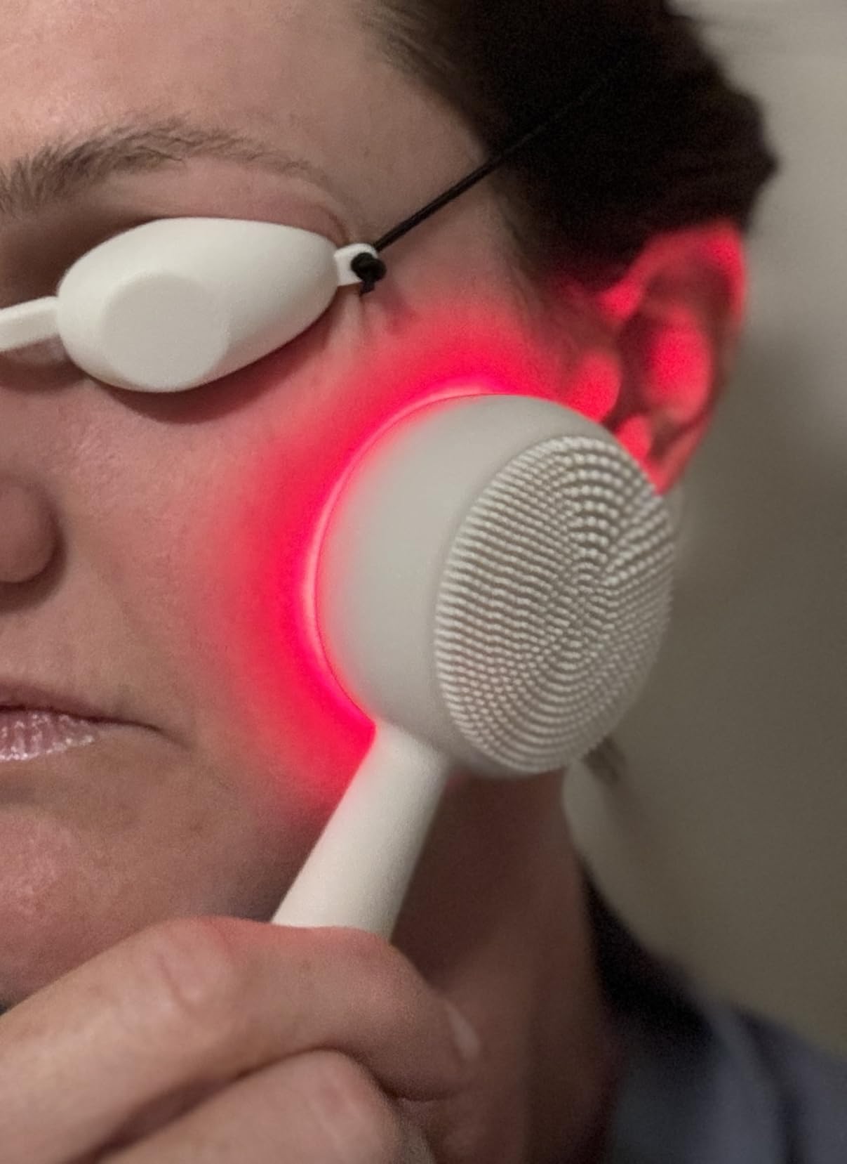 PMD Clean - Smart Facial Cleansing Device with Silicone Brush & Anti-Aging Massager Customer Review PMD Clean - Smart Facial Cleansing Device with Silicone Brush & Anti-Aging Massager - Customer Photo 1