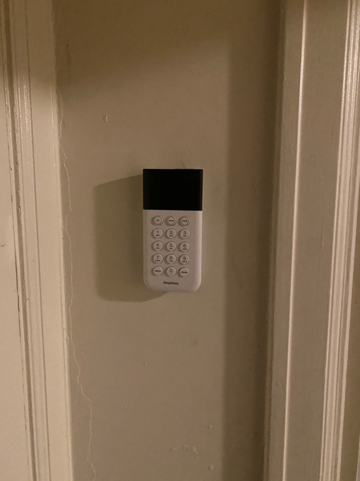 SimpliSafe 5 Piece Wireless Home Security System - Optional 24/7 Professional Monitoring - No Contract - Compatible with Alexa and Google Assistant,White - Customer Photo 2