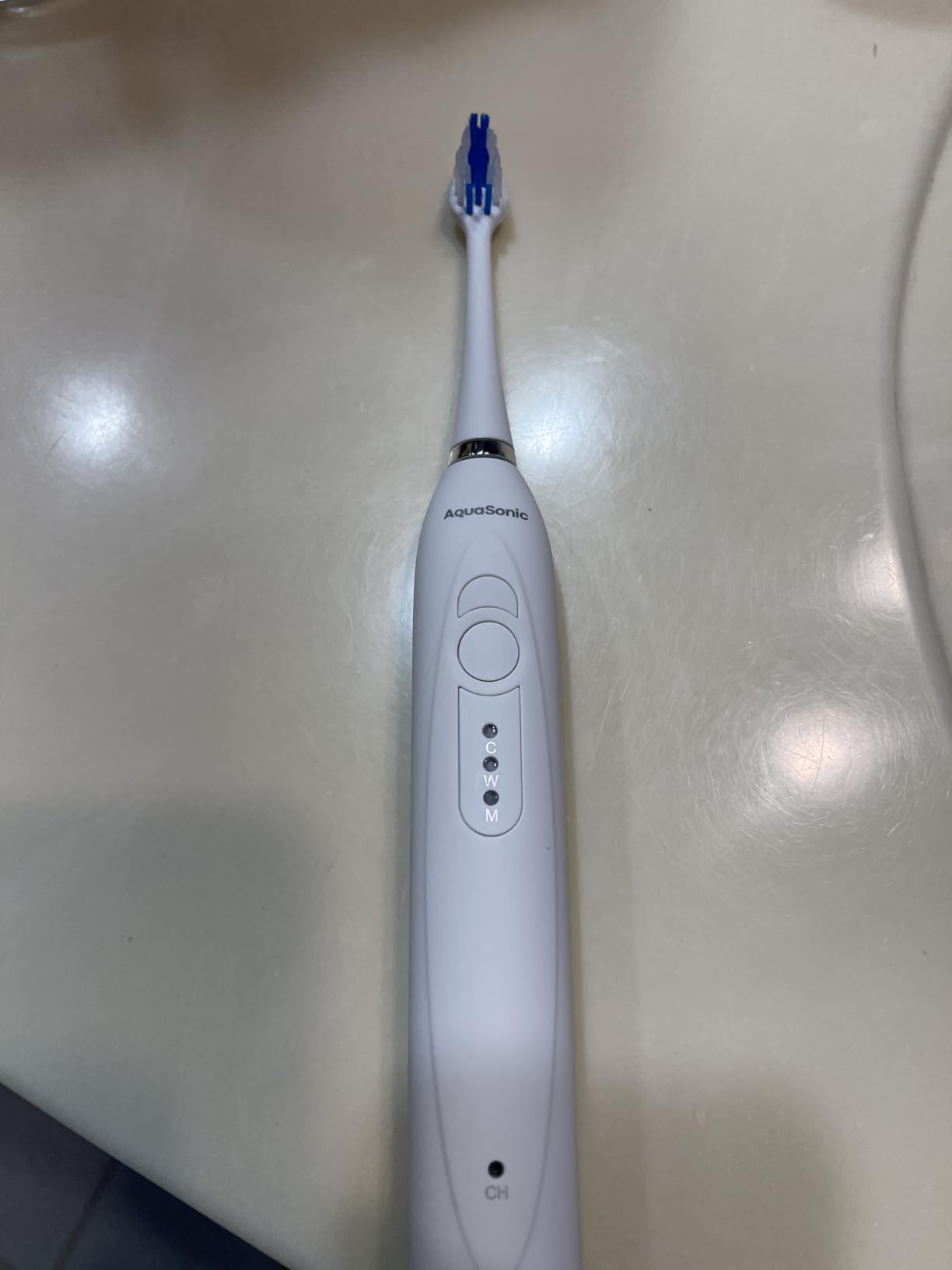 Aquasonic Duo - Dual Handle Ultra Whitening 40,000 VPM Wireless Charging Electric ToothBrushes - 3 Modes with Smart Timers - 10 Dupont Brush Heads & 2 Travel Cases Included - Customer Photo 2