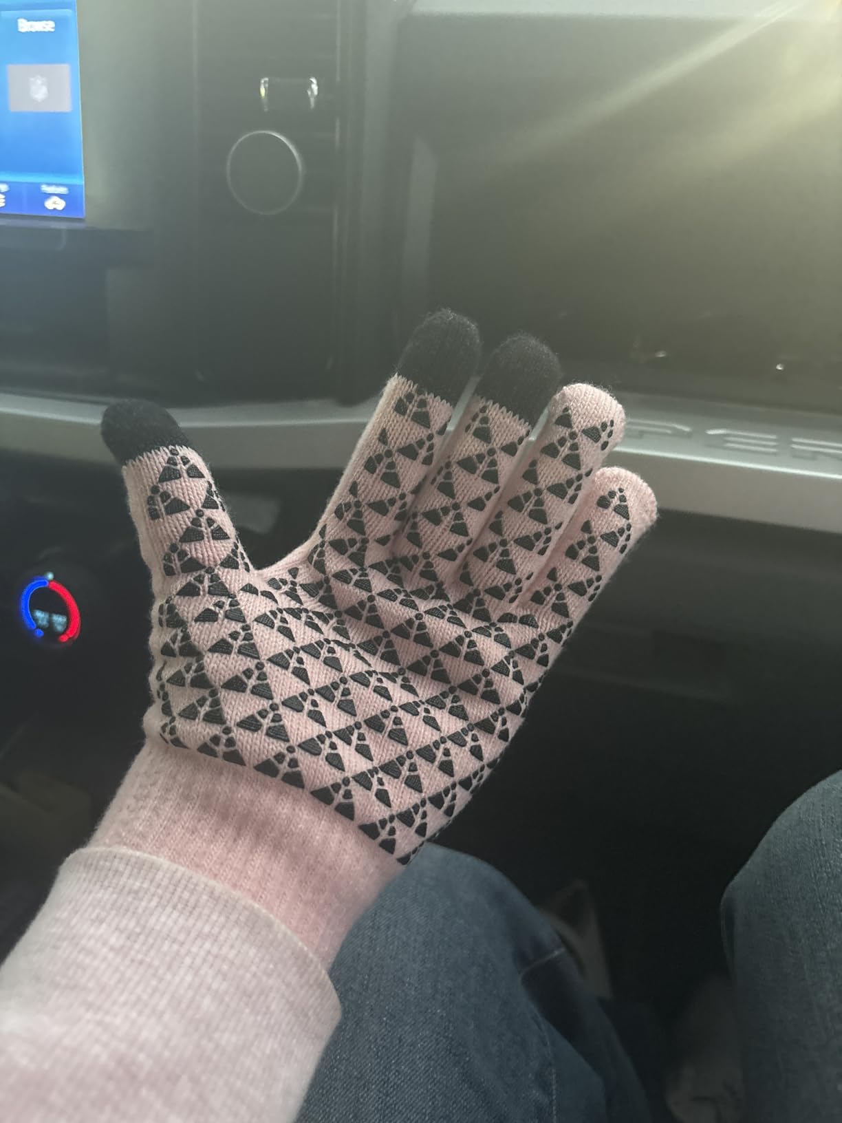TRENDOUX Winter Gloves for Men Women - Upgraded Touch Screen Cold Weather Thermal Warm Knit Glove for Running Driving Hiking Customer Review TRENDOUX Winter Gloves for Men Women - Upgraded Touch Screen Cold Weather Thermal Warm Knit Glove for Running Driving Hiking - Customer Photo 4