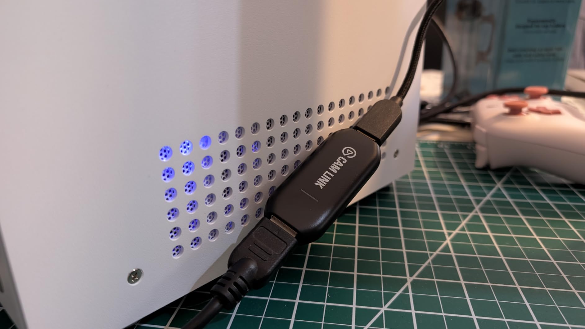 Elgato Cam Link 4K – External Capture Card for DSLR & Camcorder, ActionCam as Webcam, Meet/Stream/Record in 1080p60 or 4K30/4K60, Easy Connect for OBS/Zoom/Discord – HDMI to USB 3.0, PC/Mac/iPad - Customer Photo 4