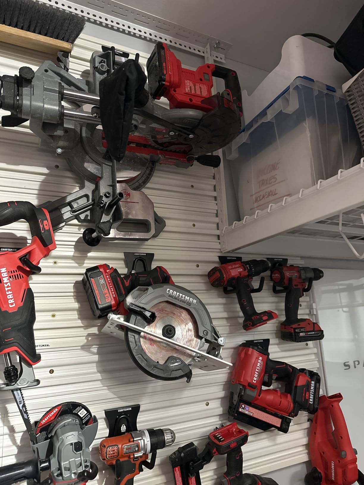 CRAFTSMAN V20 Cordless Sliding Miter Saw, 7-1/4 inch, Single Bevel, Battery and Charger Included (CMCS714M1) Customer Review CRAFTSMAN V20 Cordless Sliding Miter Saw, 7-1/4 inch, Single Bevel, Battery and Charger Included (CMCS714M1) - Customer Photo 2